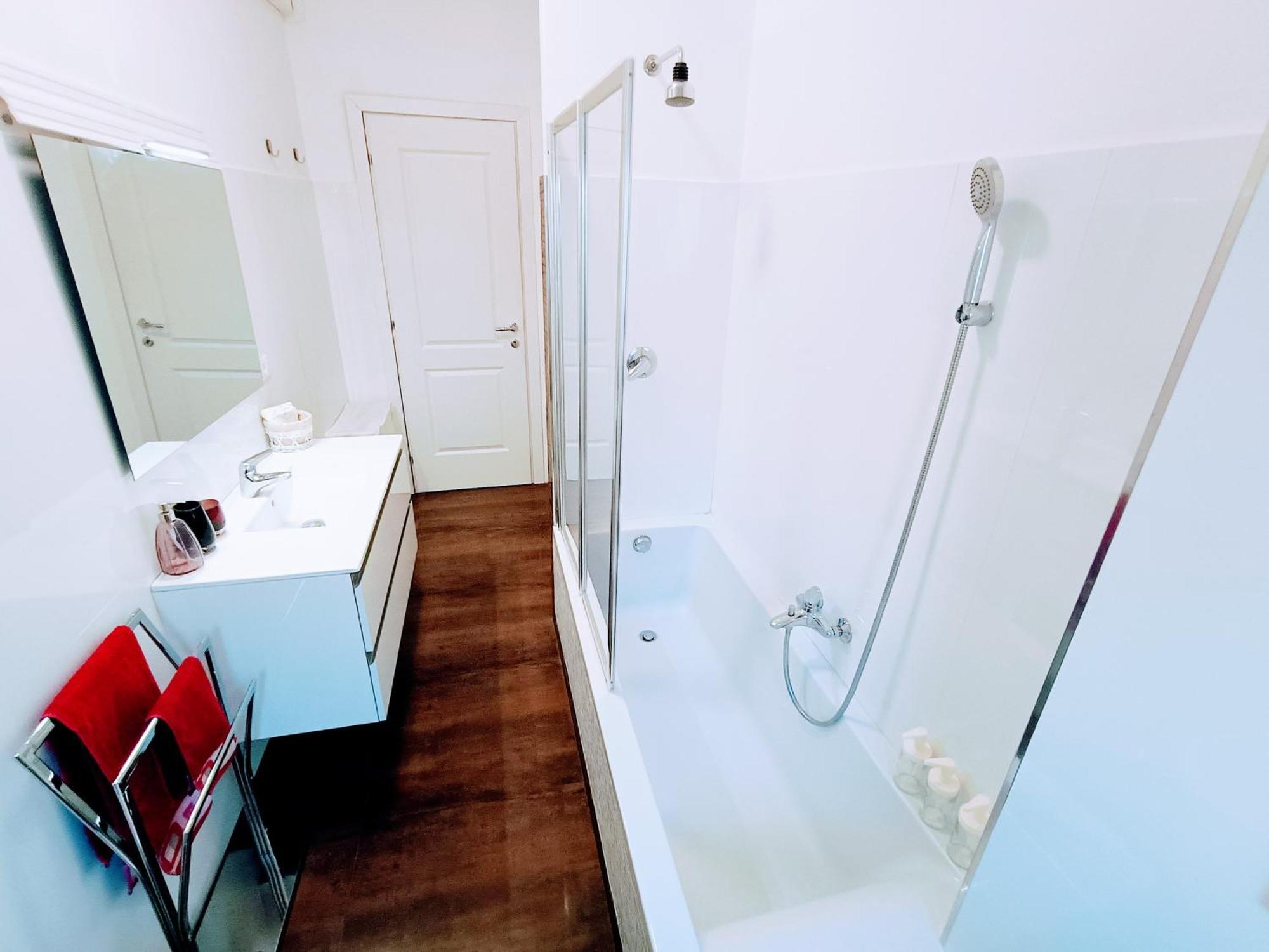 Leonardo Luxury 176 * Rome