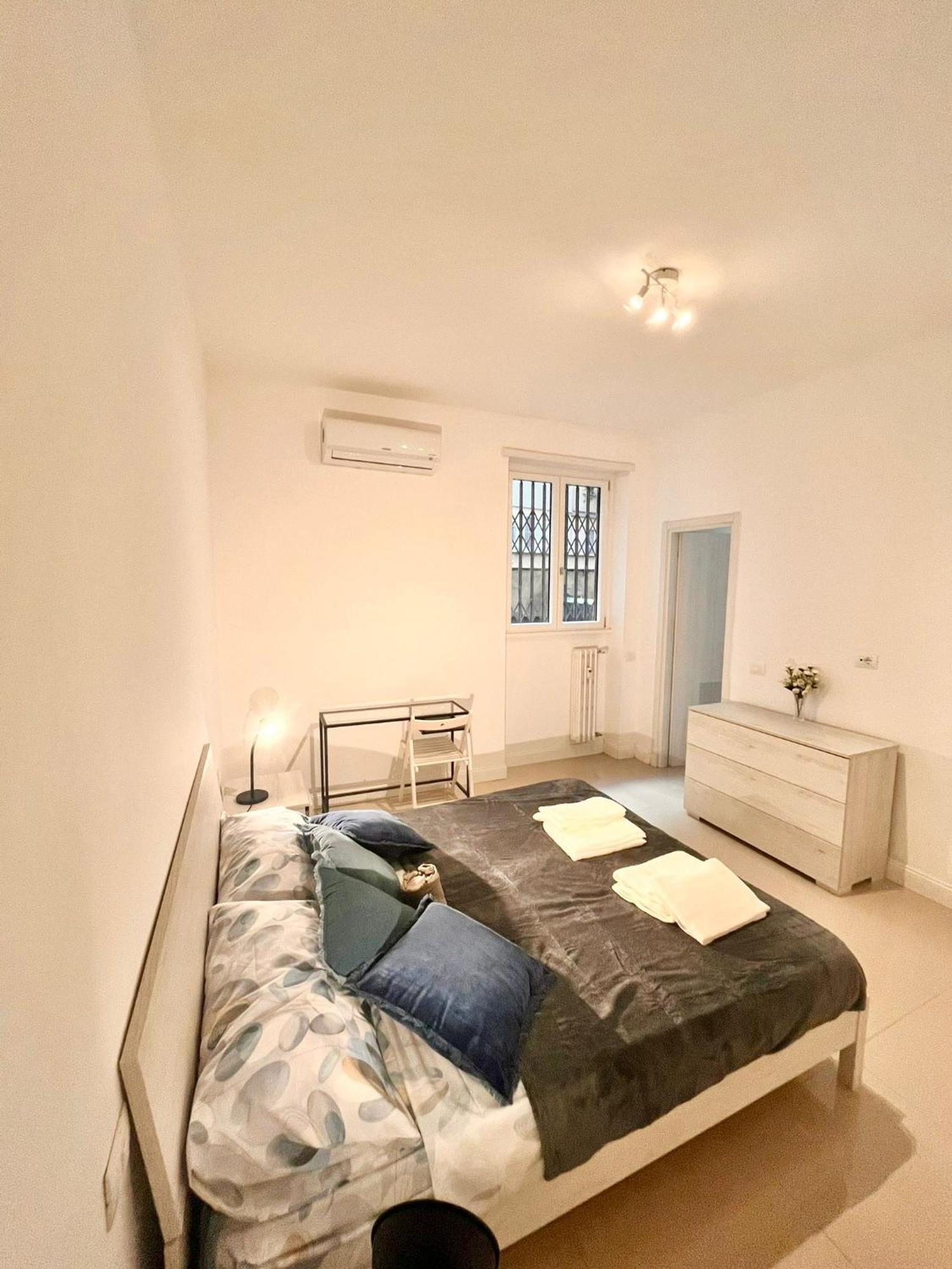 Double With Private Bathroom In Shared *
