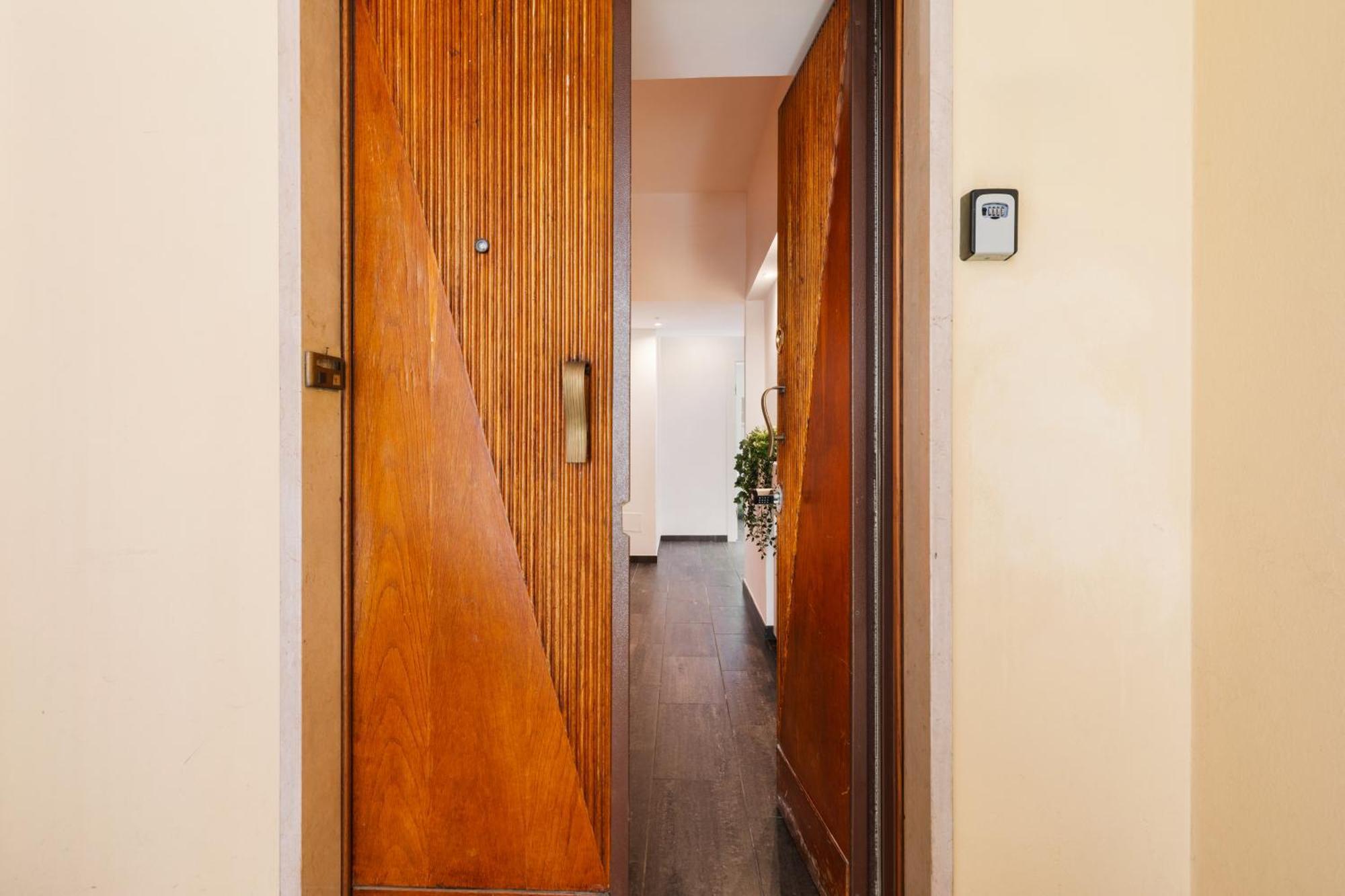 Adelante San Giovanni Guest house Rome