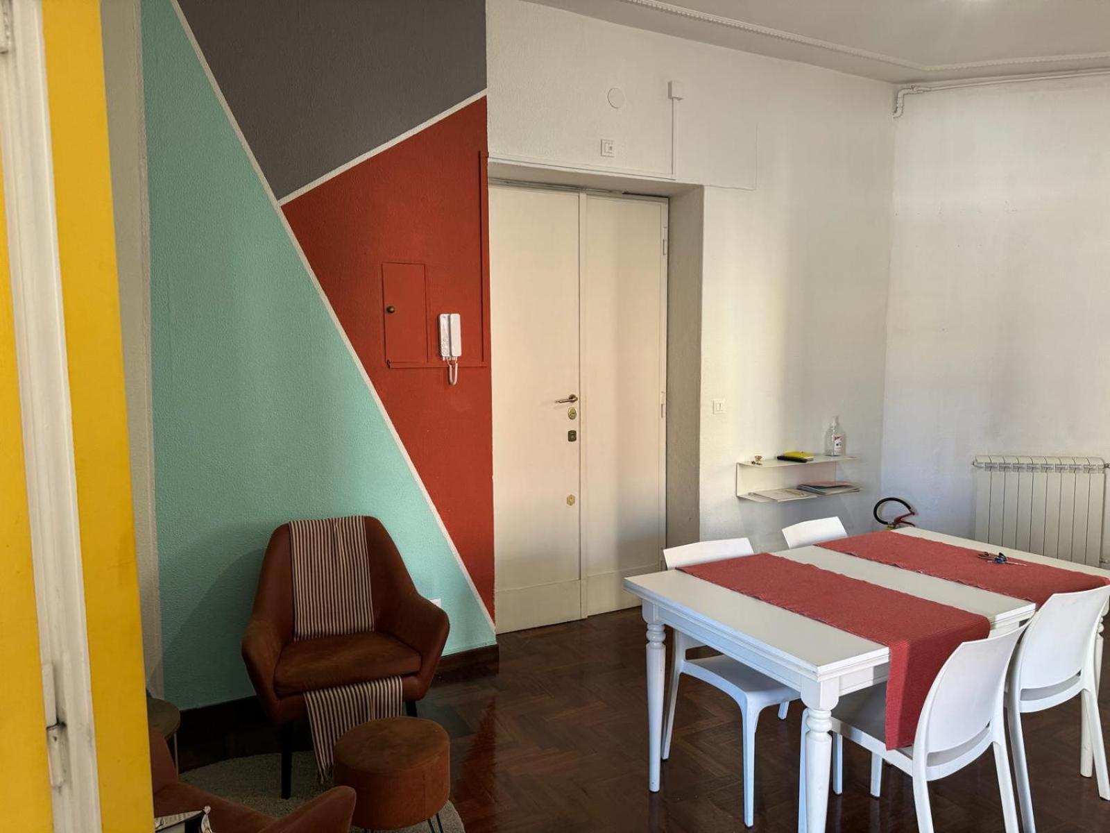 A Colorful Spot For La Dolce Rome