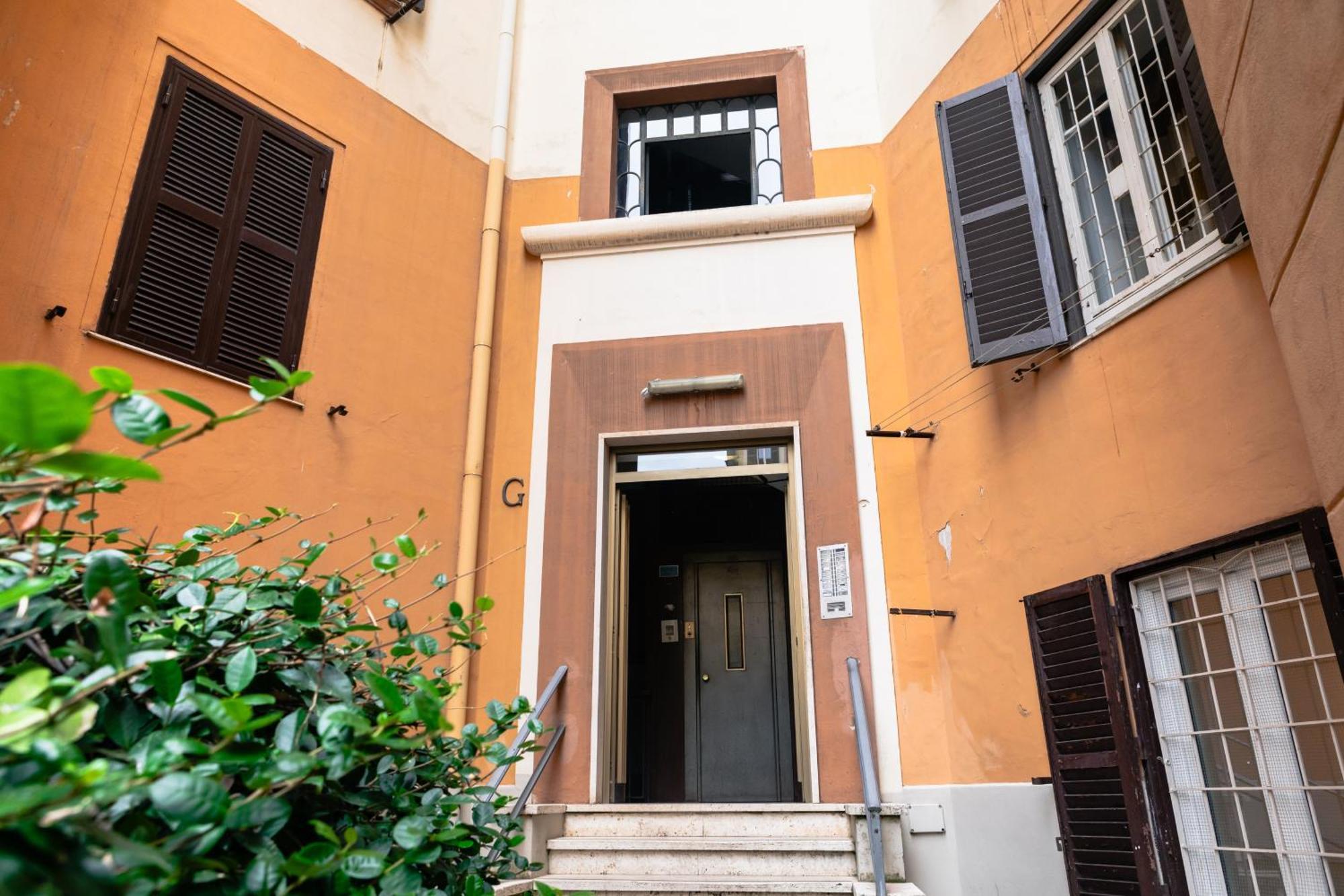 Appartamento Suitte In San Giovanni Near Basilica - -