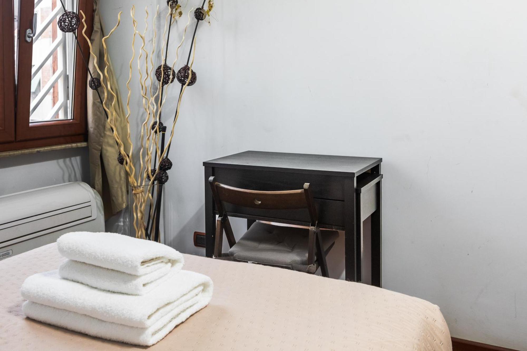 Suitte In San Giovanni Near Basilica - - Roma