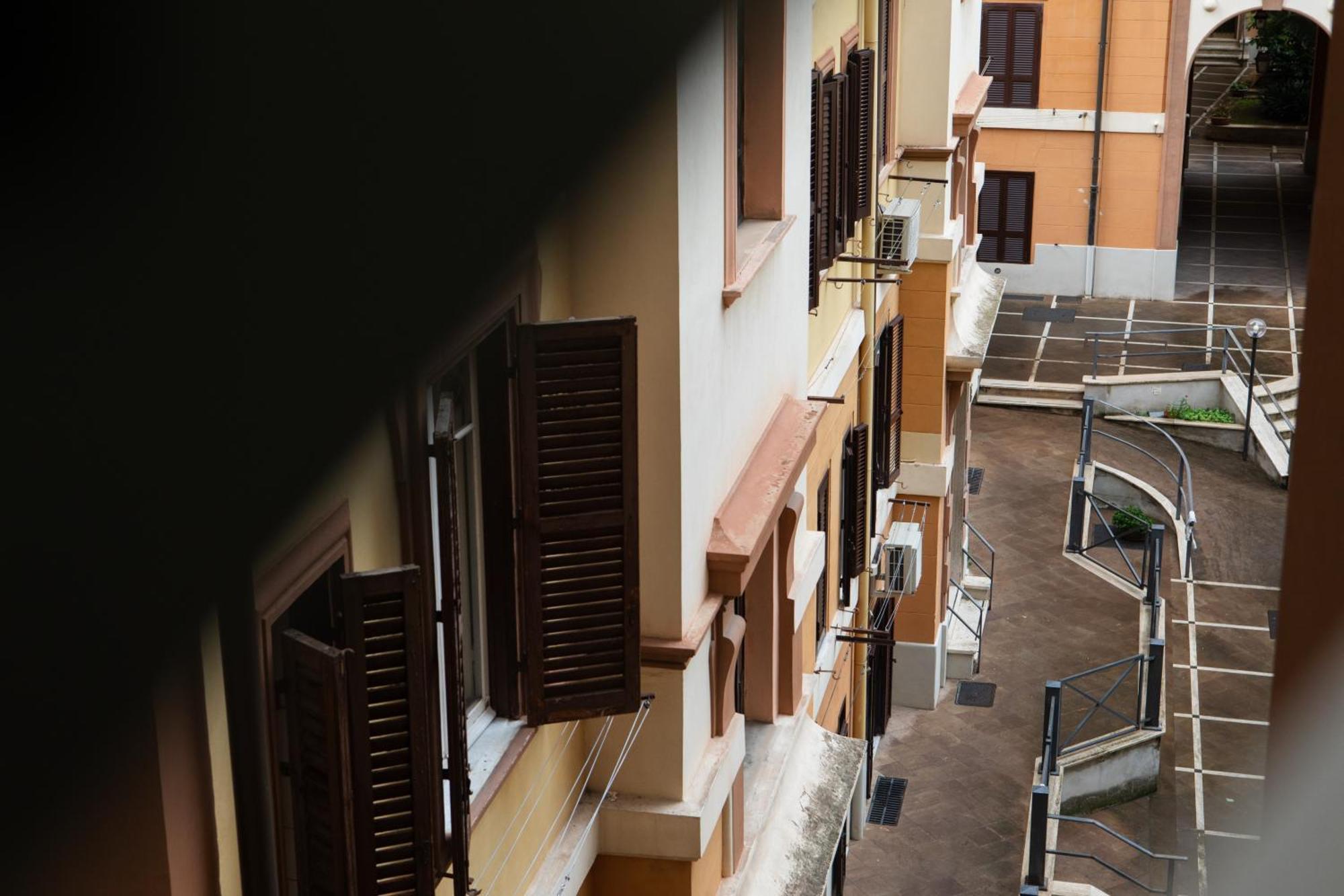 Appartamento Suitte In San Giovanni Near Basilica - -