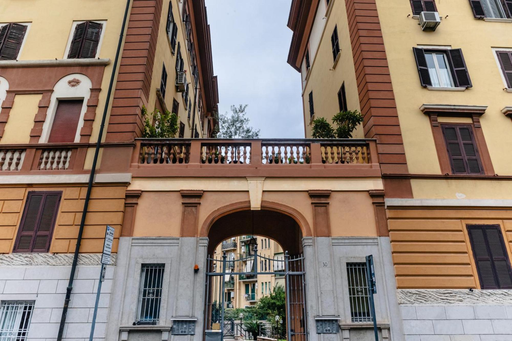 Suitte In San Giovanni Near Basilica - - Appartamento *
