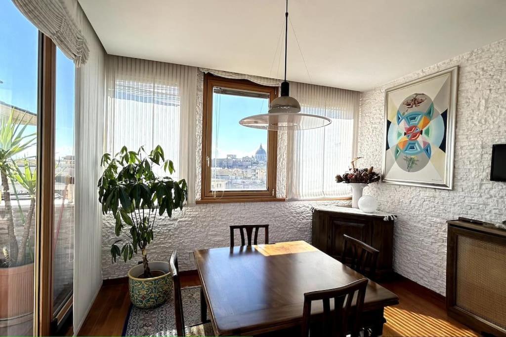 Penthouse With Terrace - Vatican Museums, Saint Peter's Apartment Rome