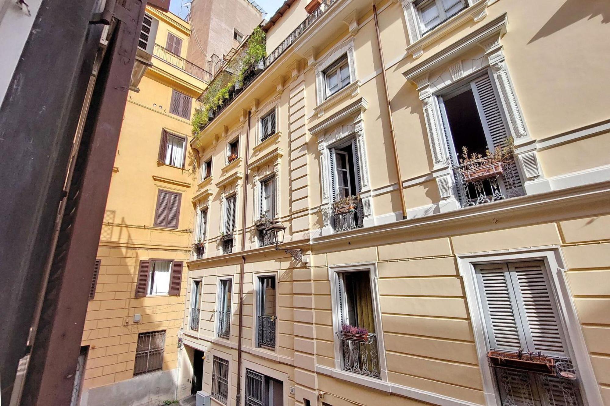 Appartamento Caprareccia In Monti By Halldis Roma