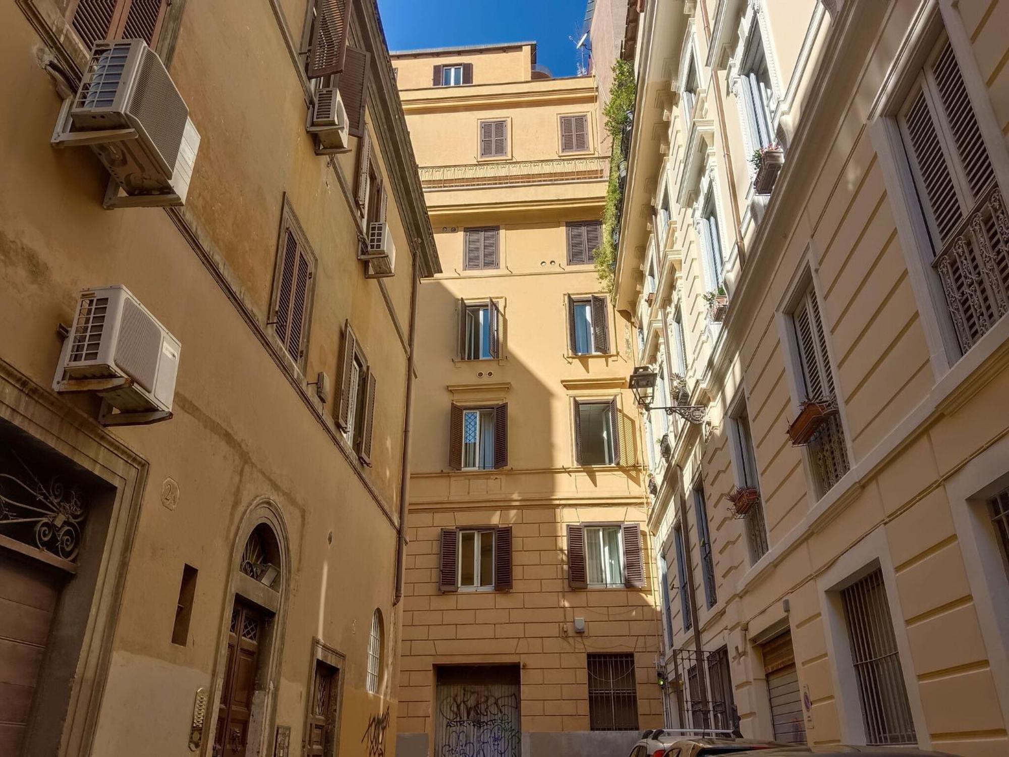 Caprareccia In Monti By Halldis Roma