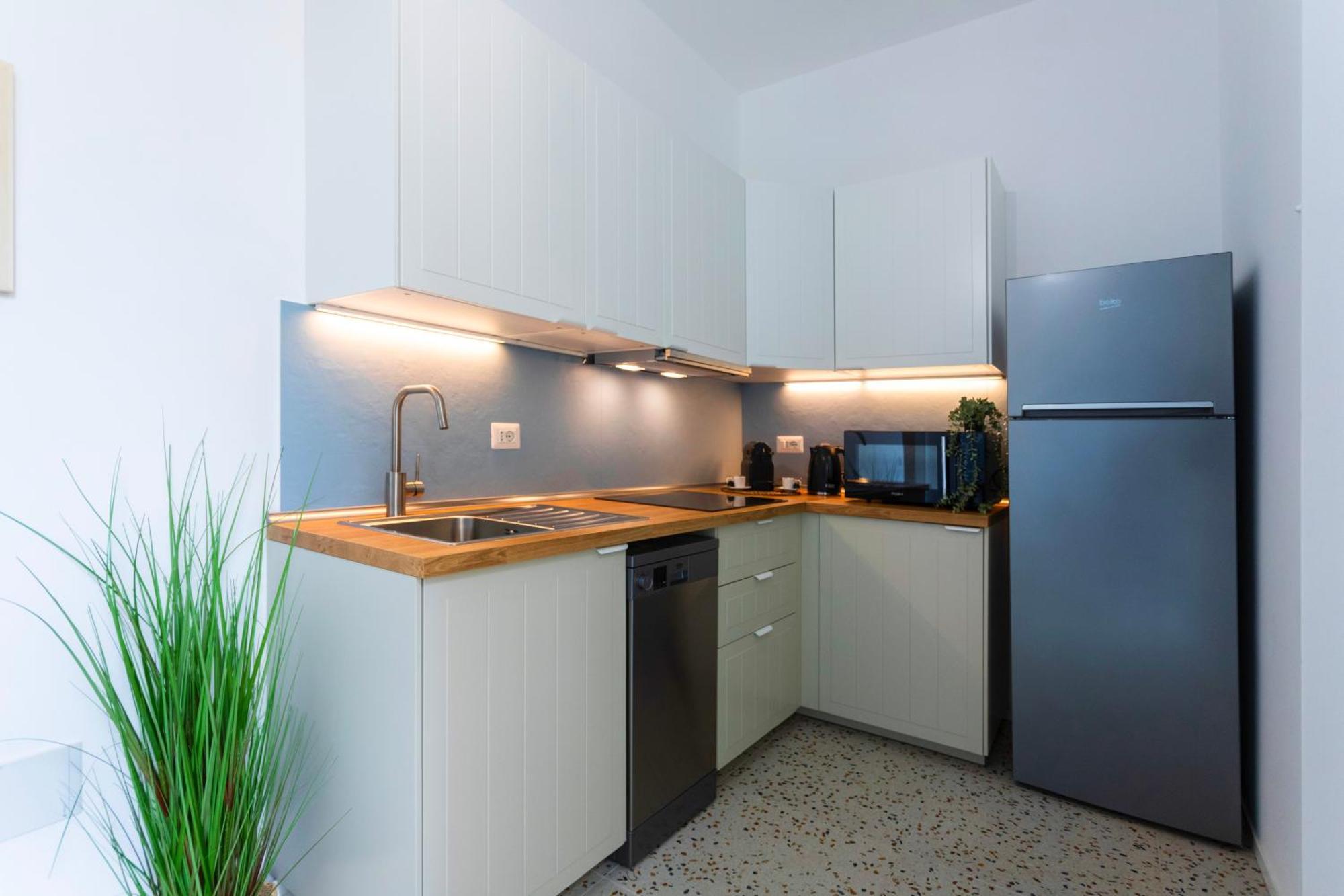 Apartment Flora Cozy Flat Close To Metro Rome