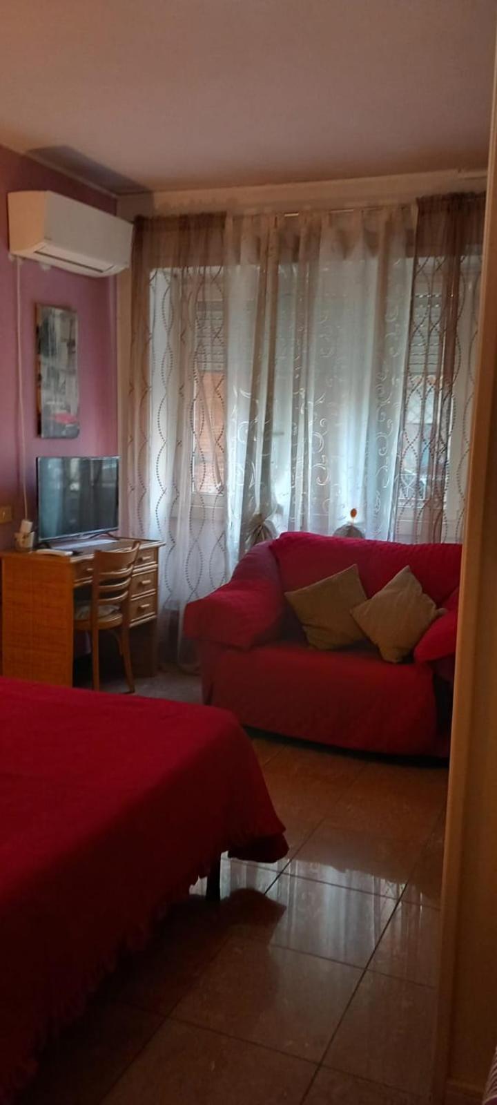 Cosmopolitan Couette-café