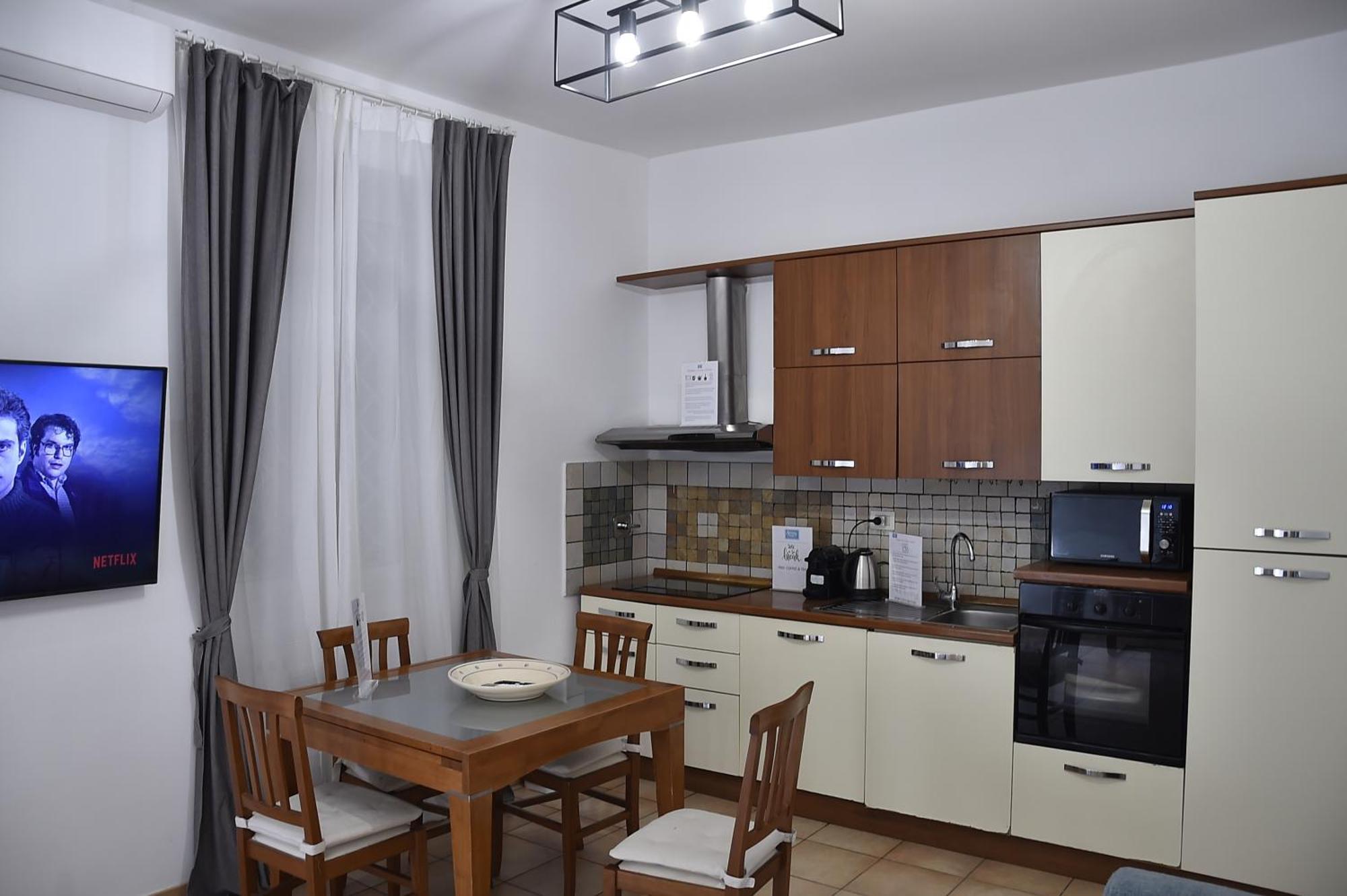 Chic Cattolica Gemelli Apartment *