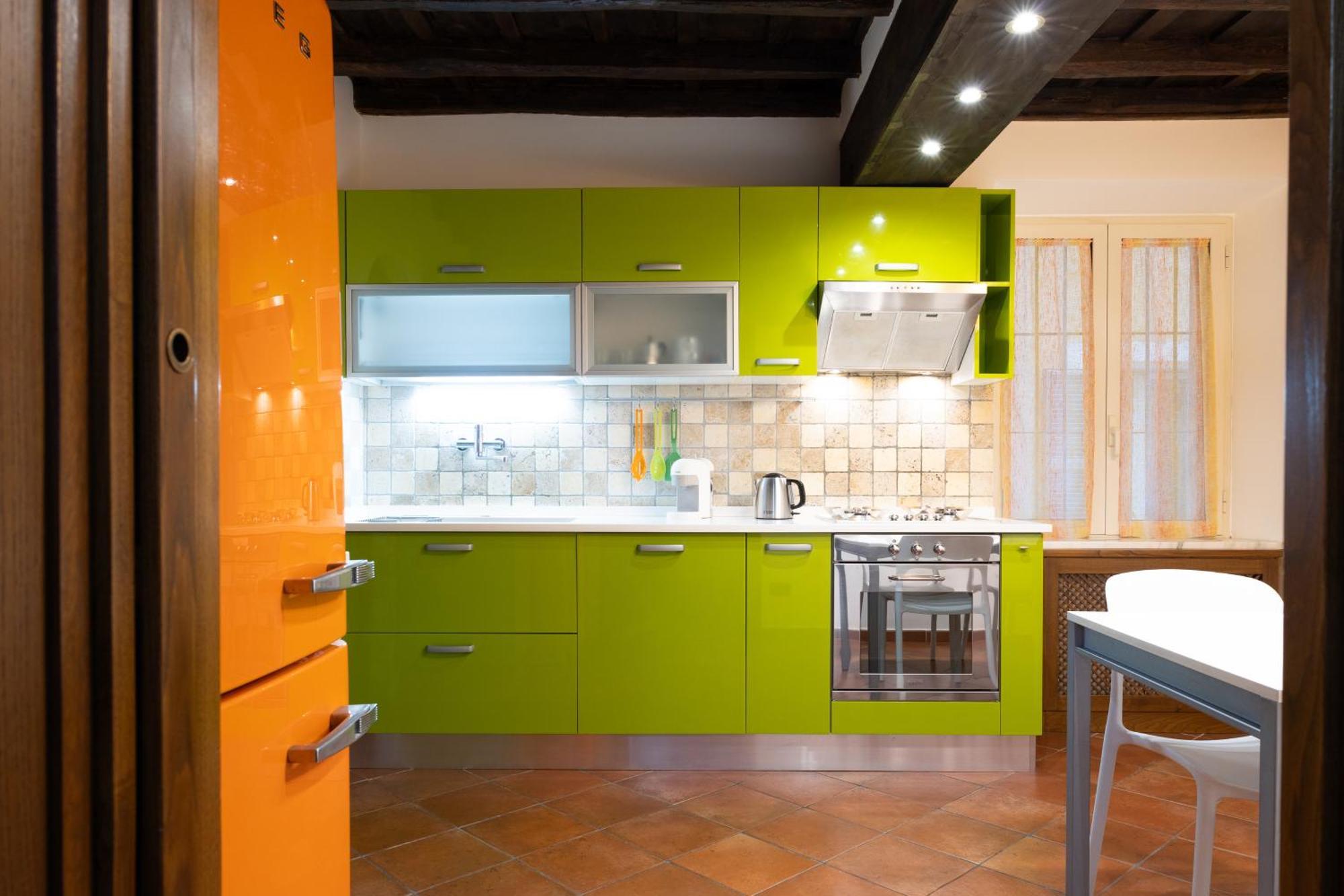 Domus Lxvii Monti Apartment