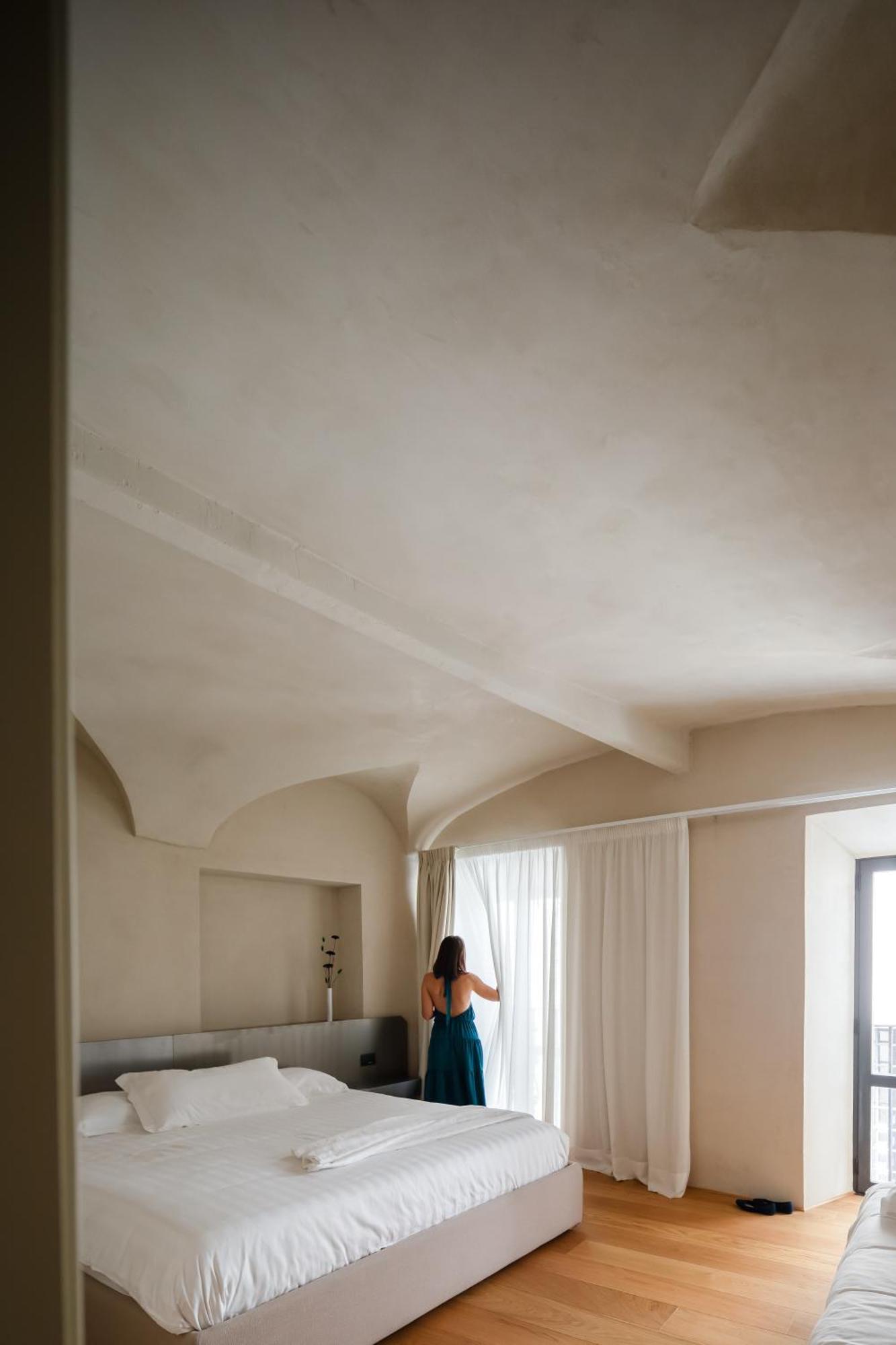 C10 Boutique Hotel