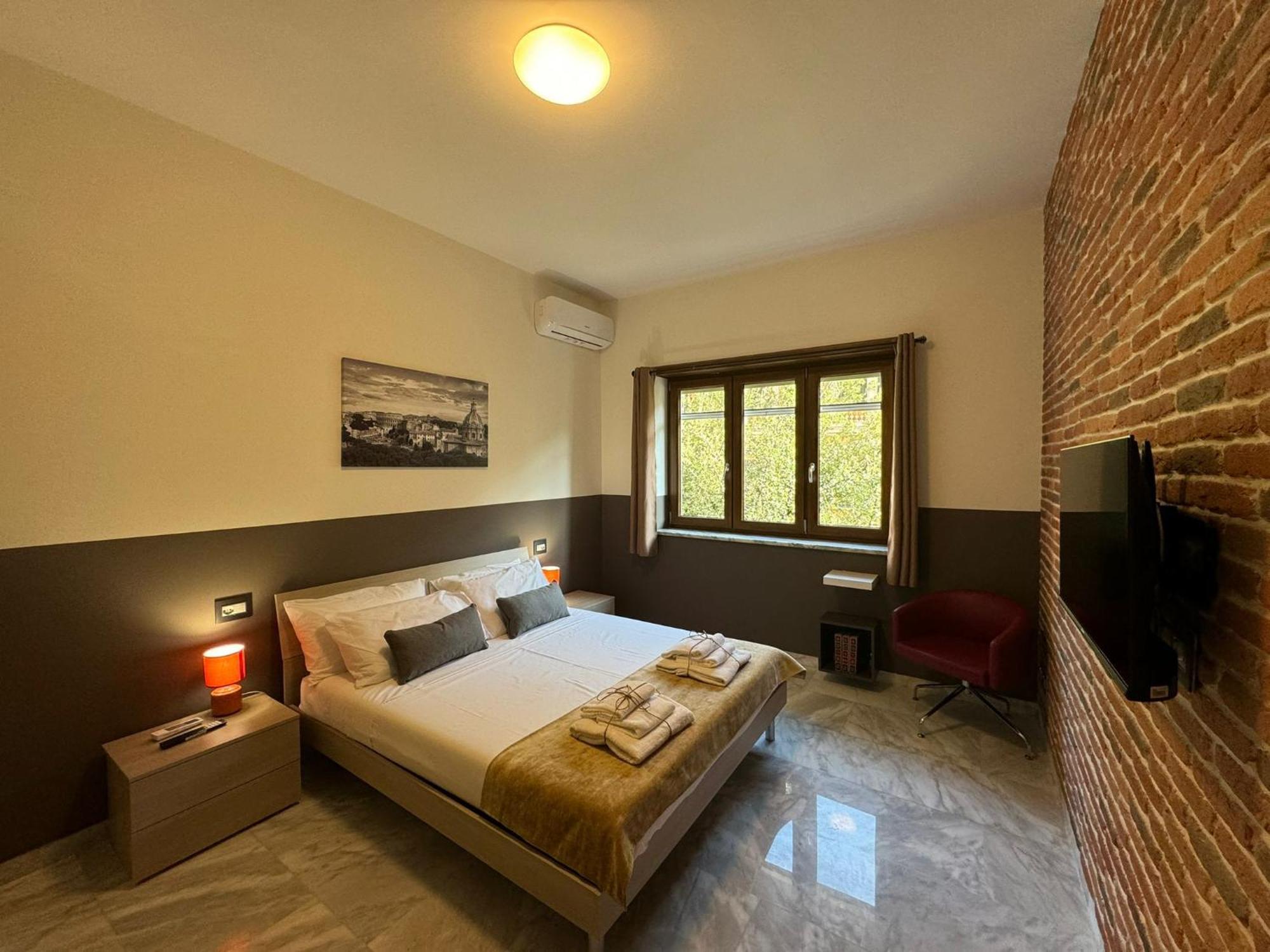 Laura's House In Alberone Rome