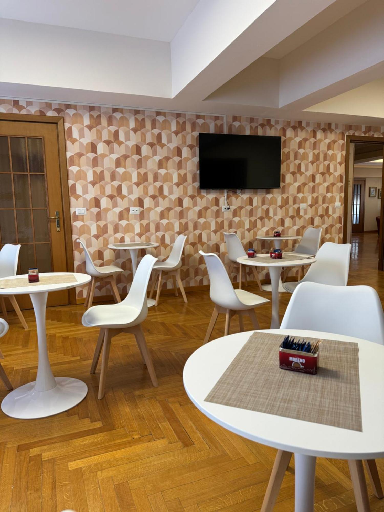 Oasi Santa Rosa Hotel *