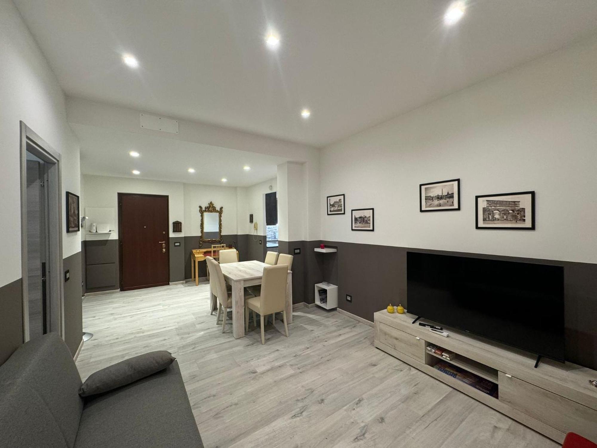 Apartment Laura's House In Alberone Rome