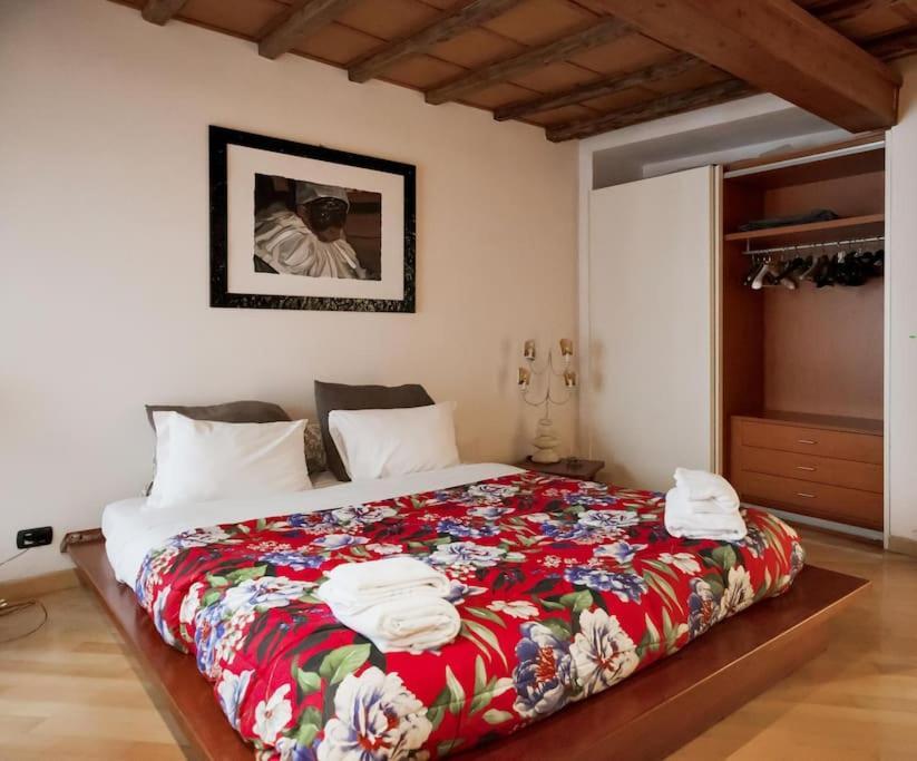 Live - Luxury Pantheon View Apartamento