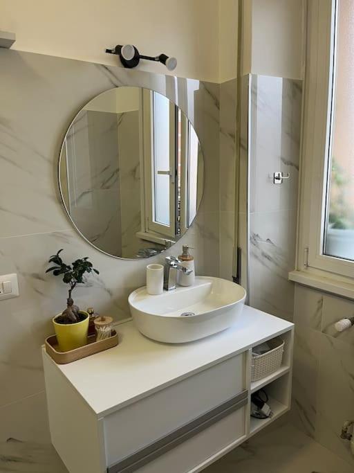 Sunny With Stunning San Pietro View Apartment Rome