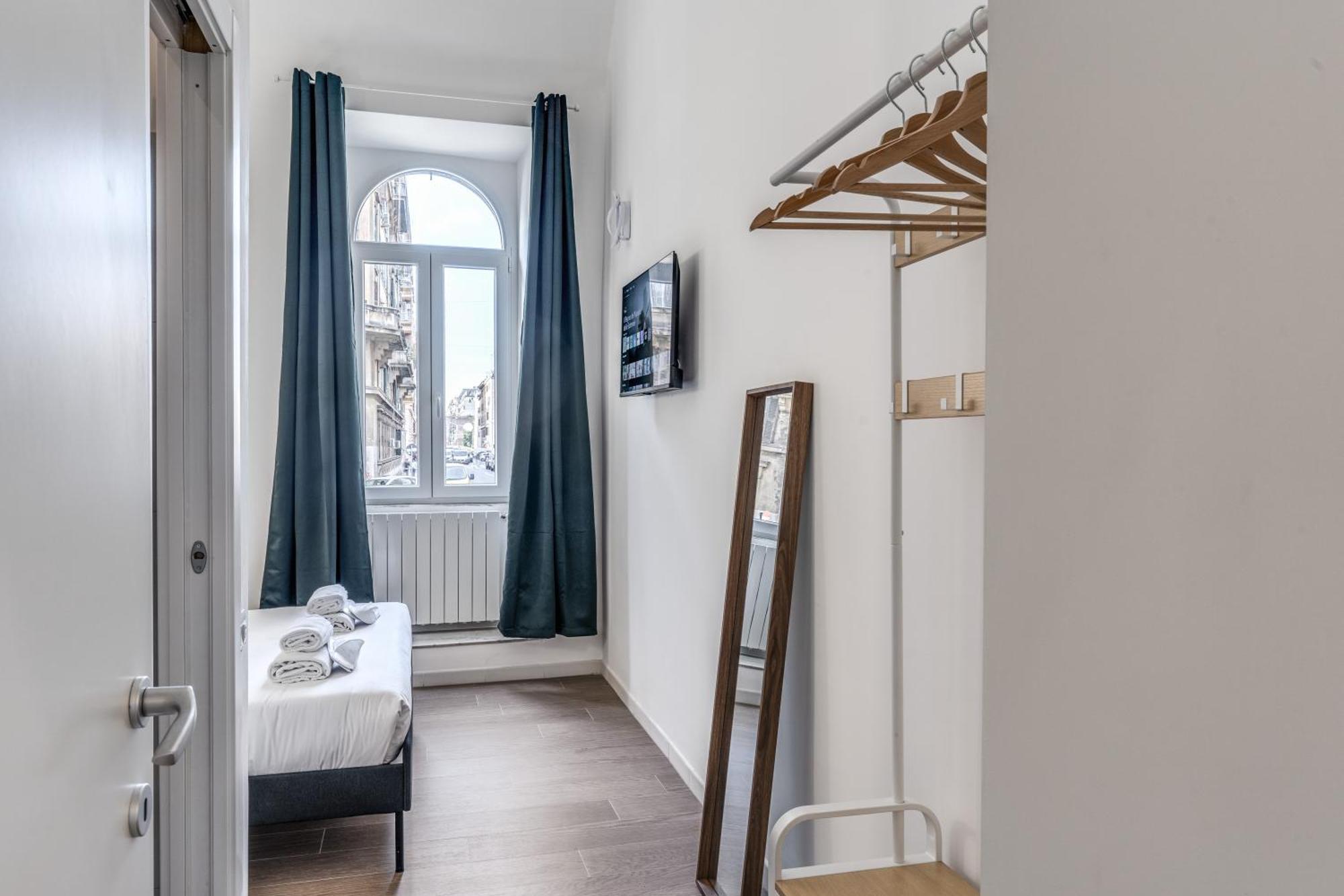 Domus Alessandro Apartment