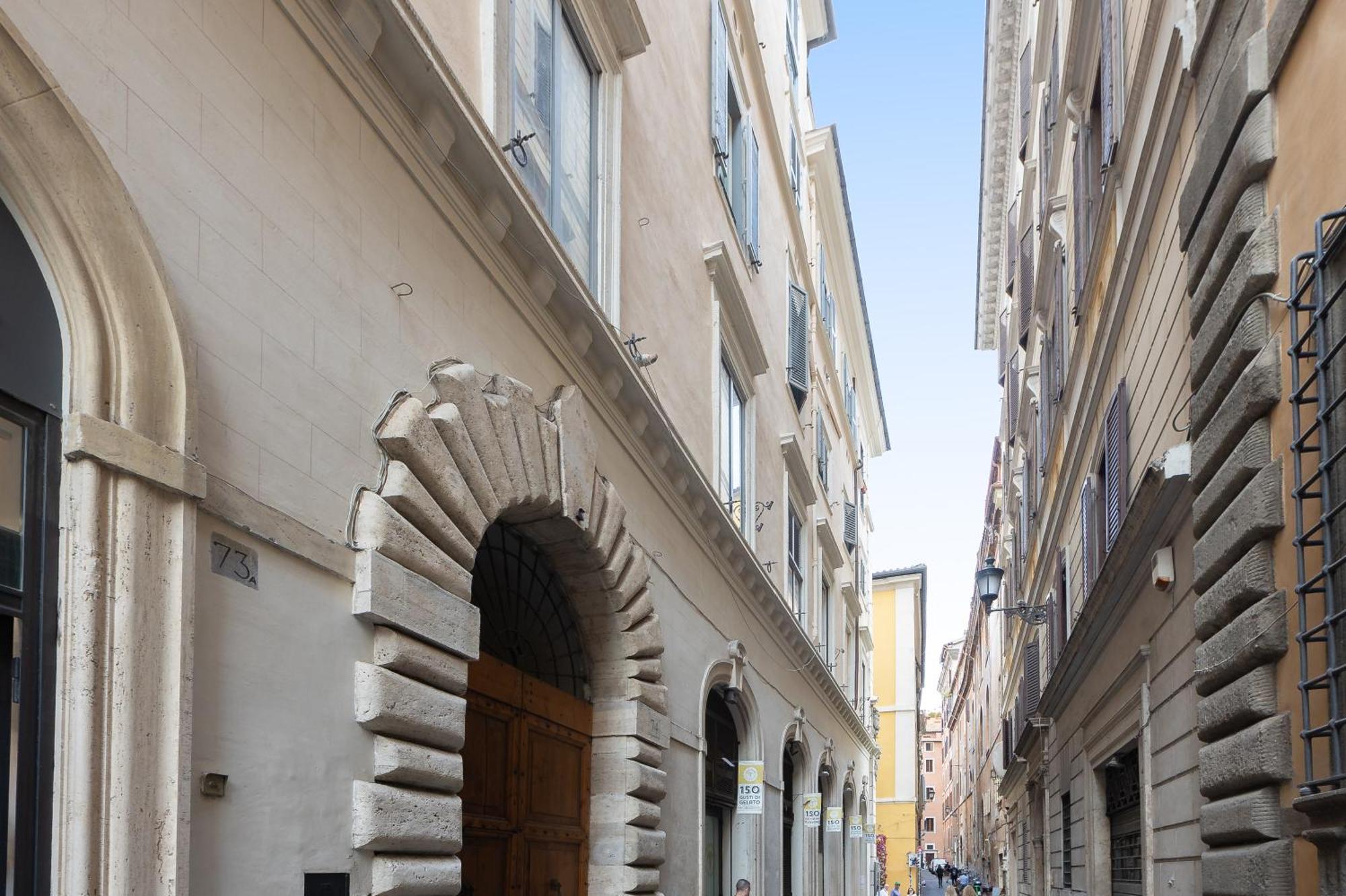 Amazing 3-bedrooms Pantheon Rome