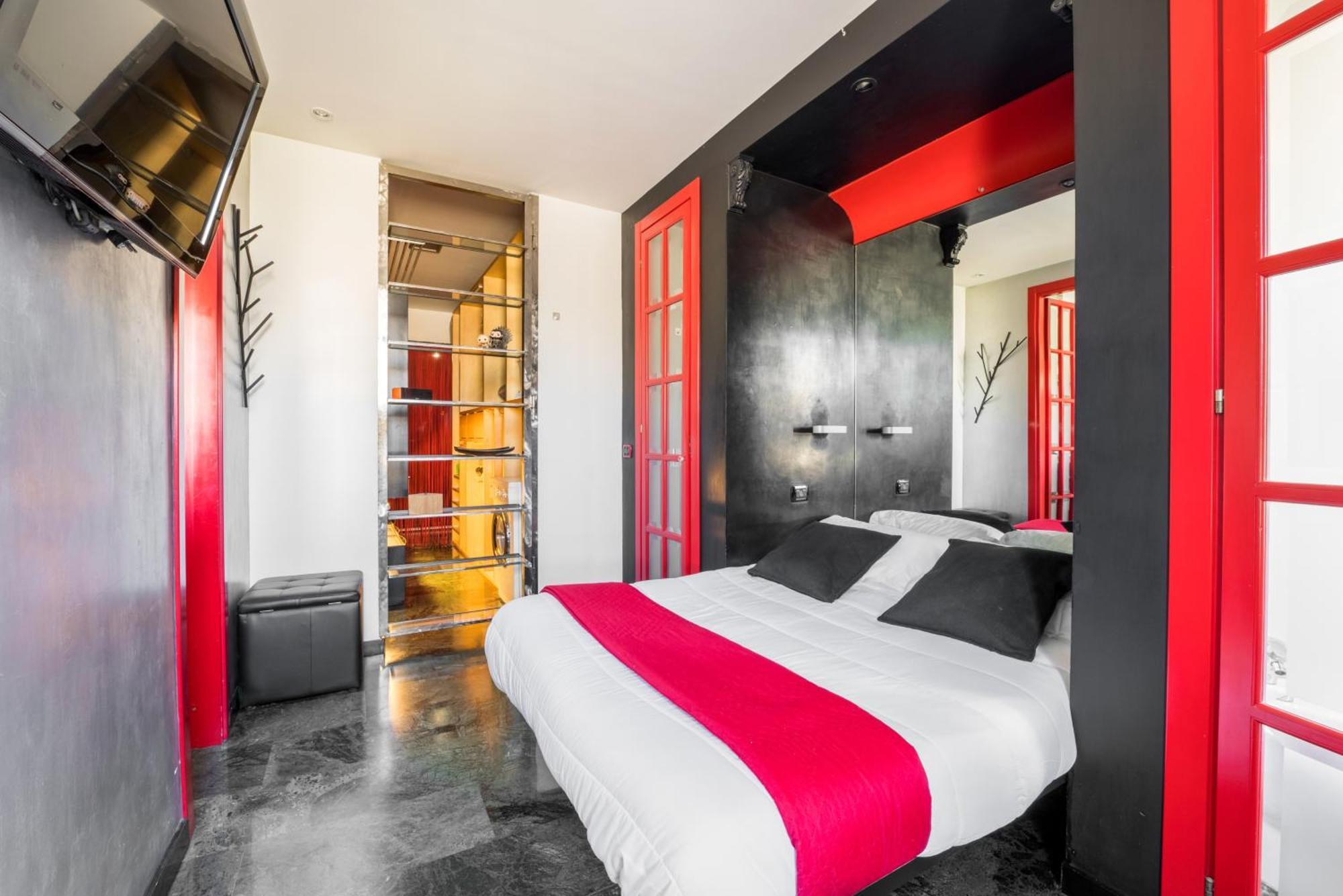 Comics Penthouse, Funny Flat Nearby Colosseum Apartment *