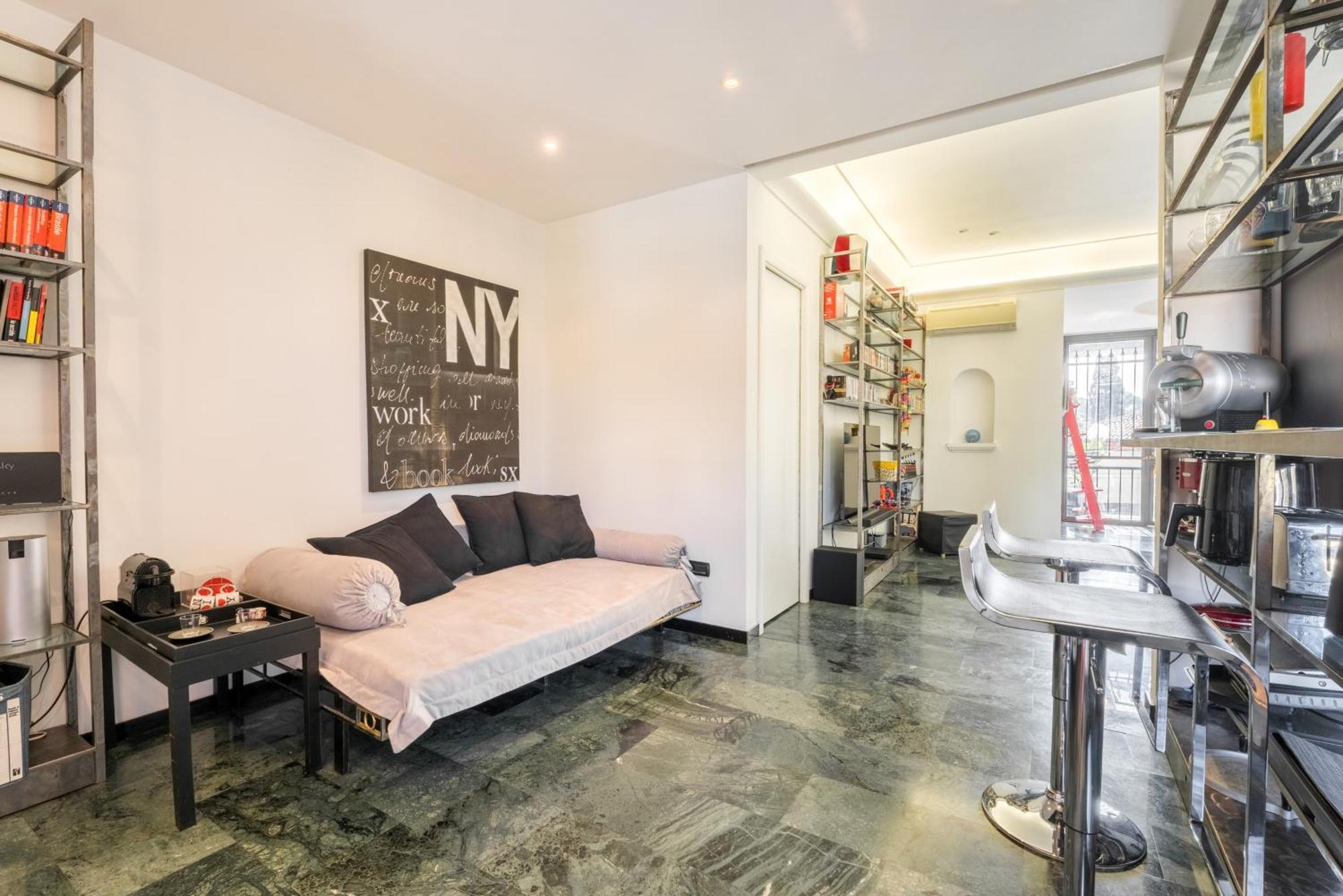 Comics Penthouse, Funny Flat Nearby Colosseum Rome