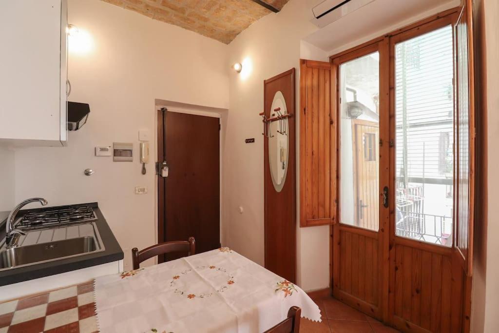 Apartment In Via Plauto Rome