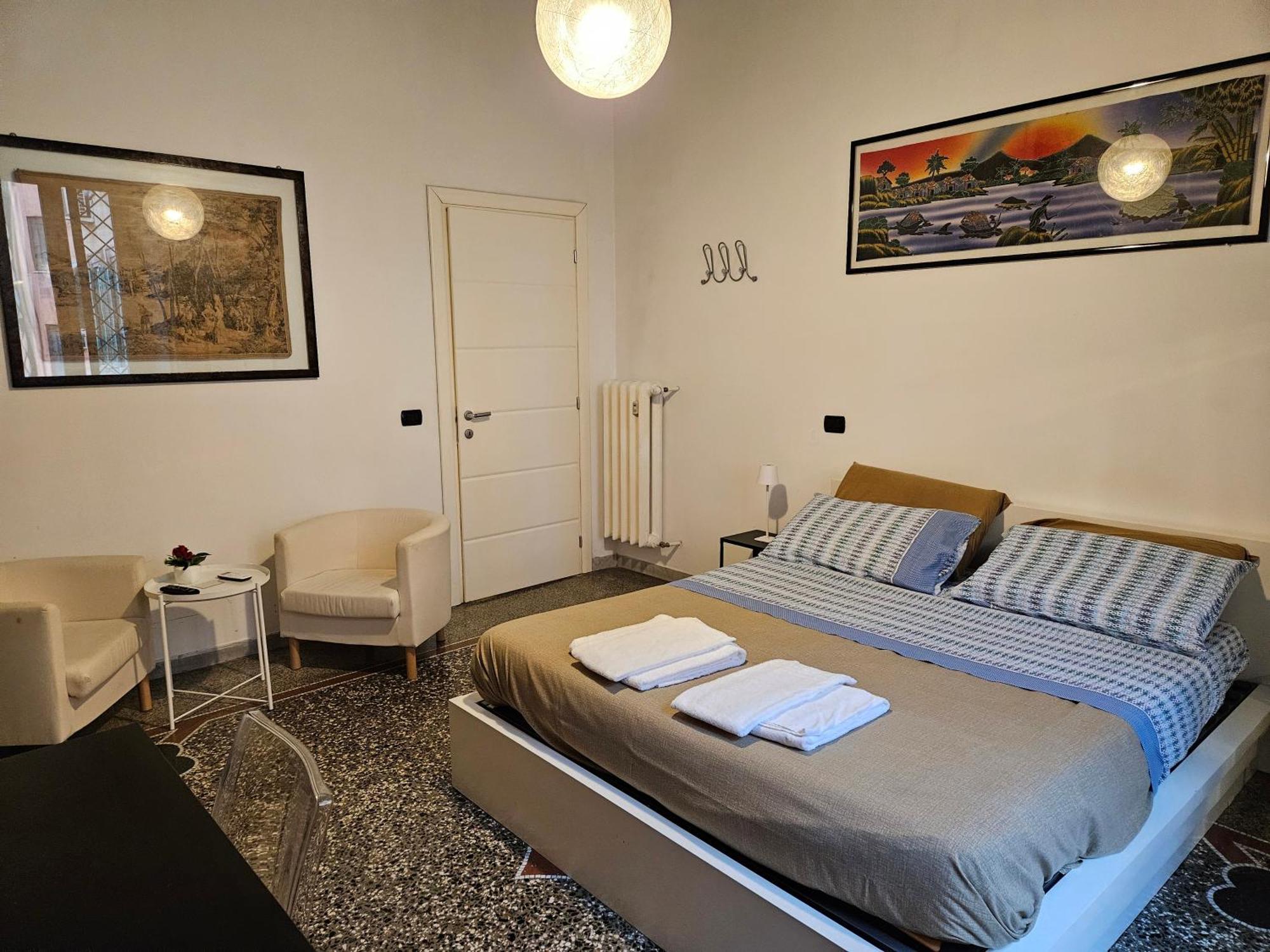 Locazione Turistica San Giovanni, Via Voghera Maison d'hôtes *