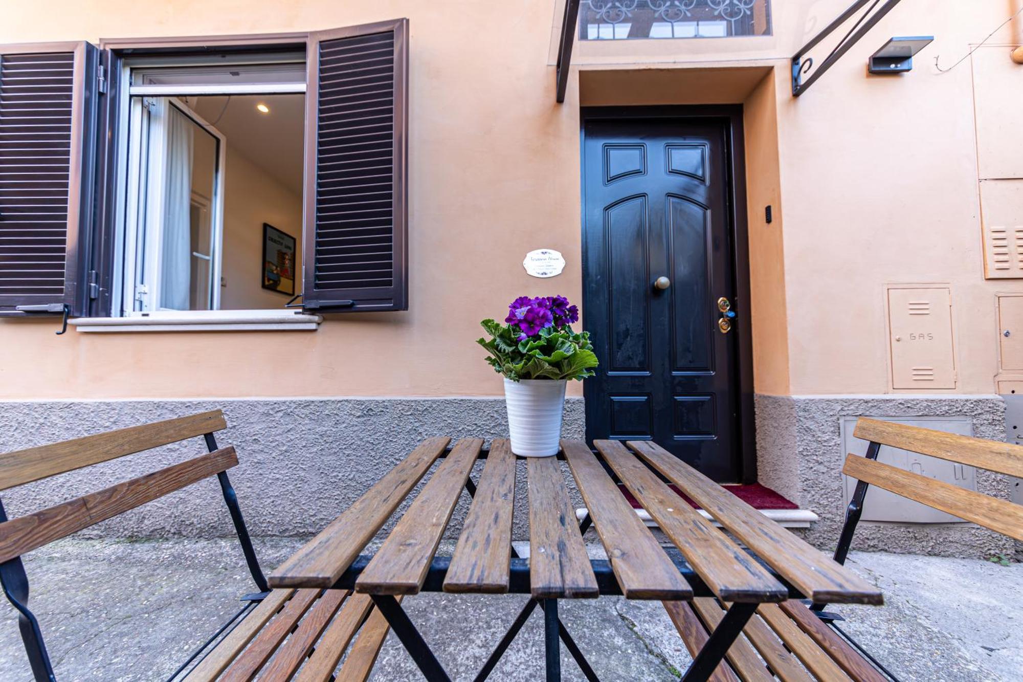 Agrippina House: Mura Vaticane * Roma