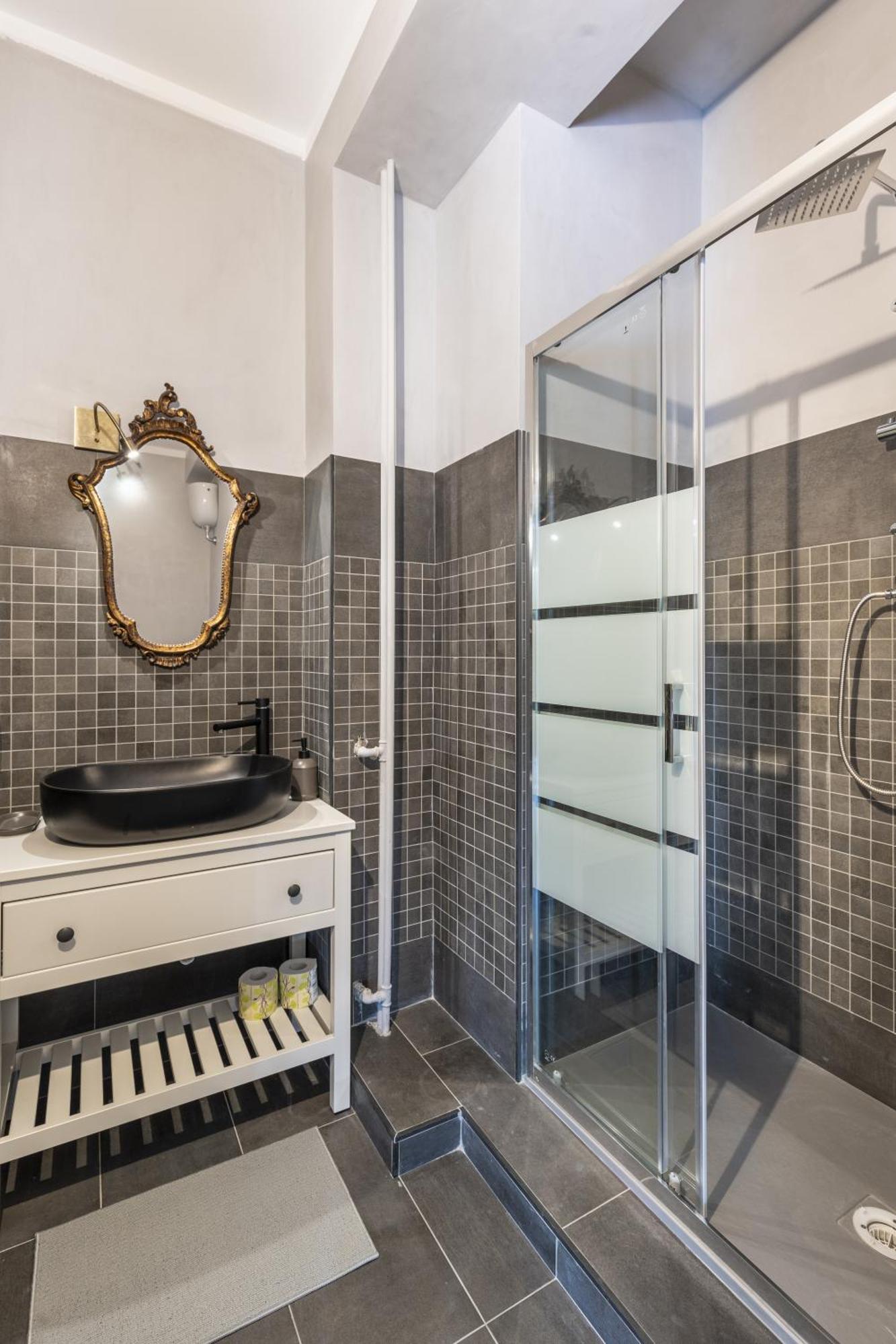 Vatican 2bedr Apartment