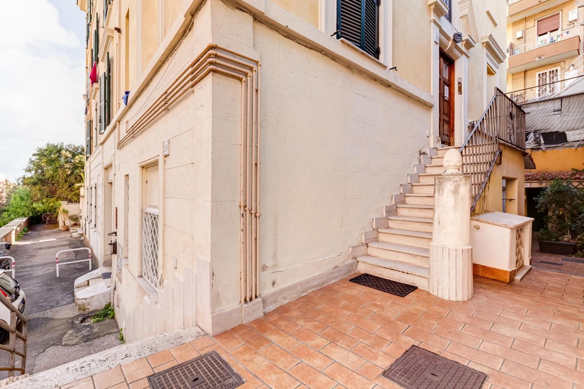 Vicolo Sereno Roma