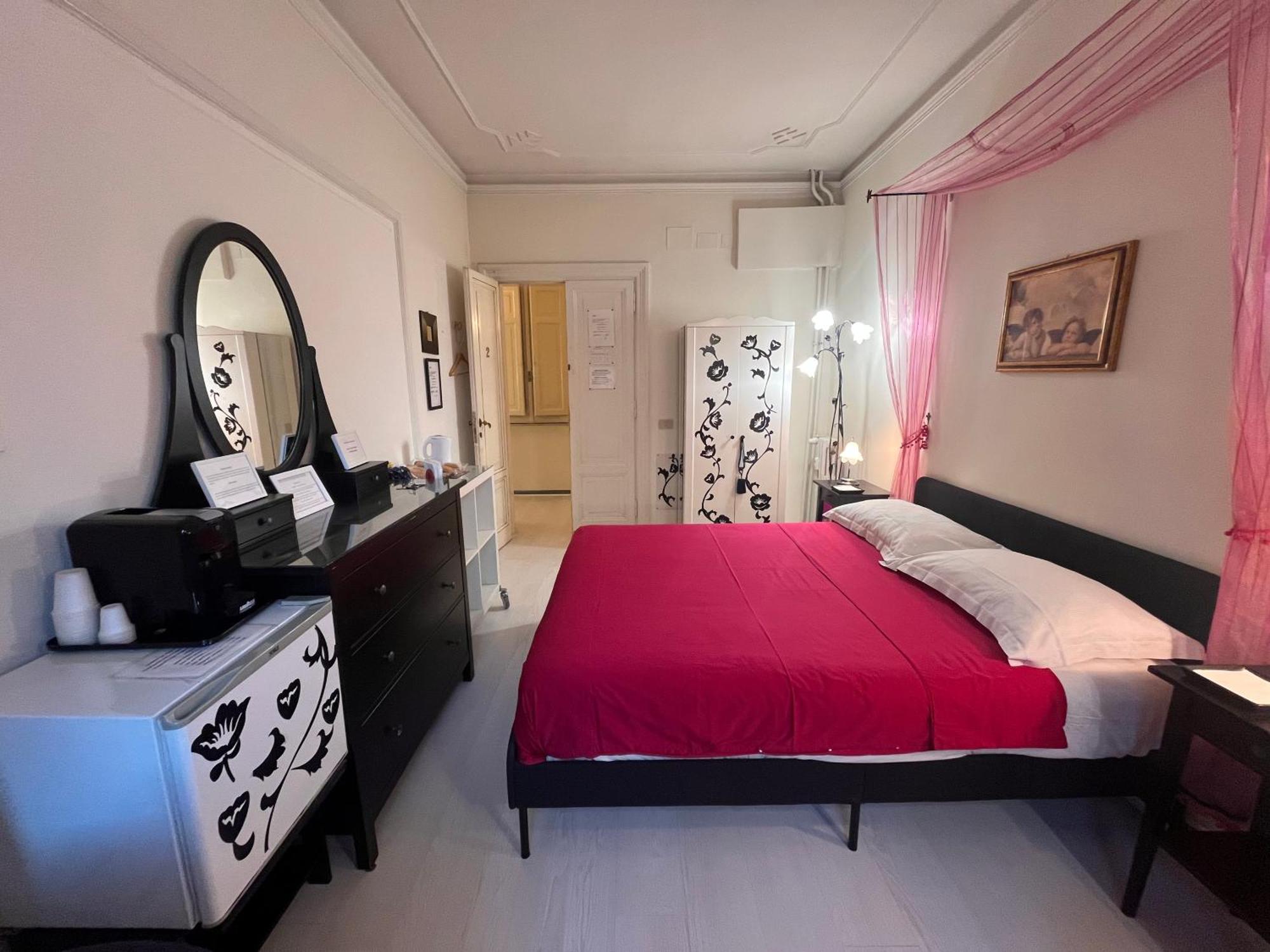 Dolcevirginia Bed & Breakfast 3*