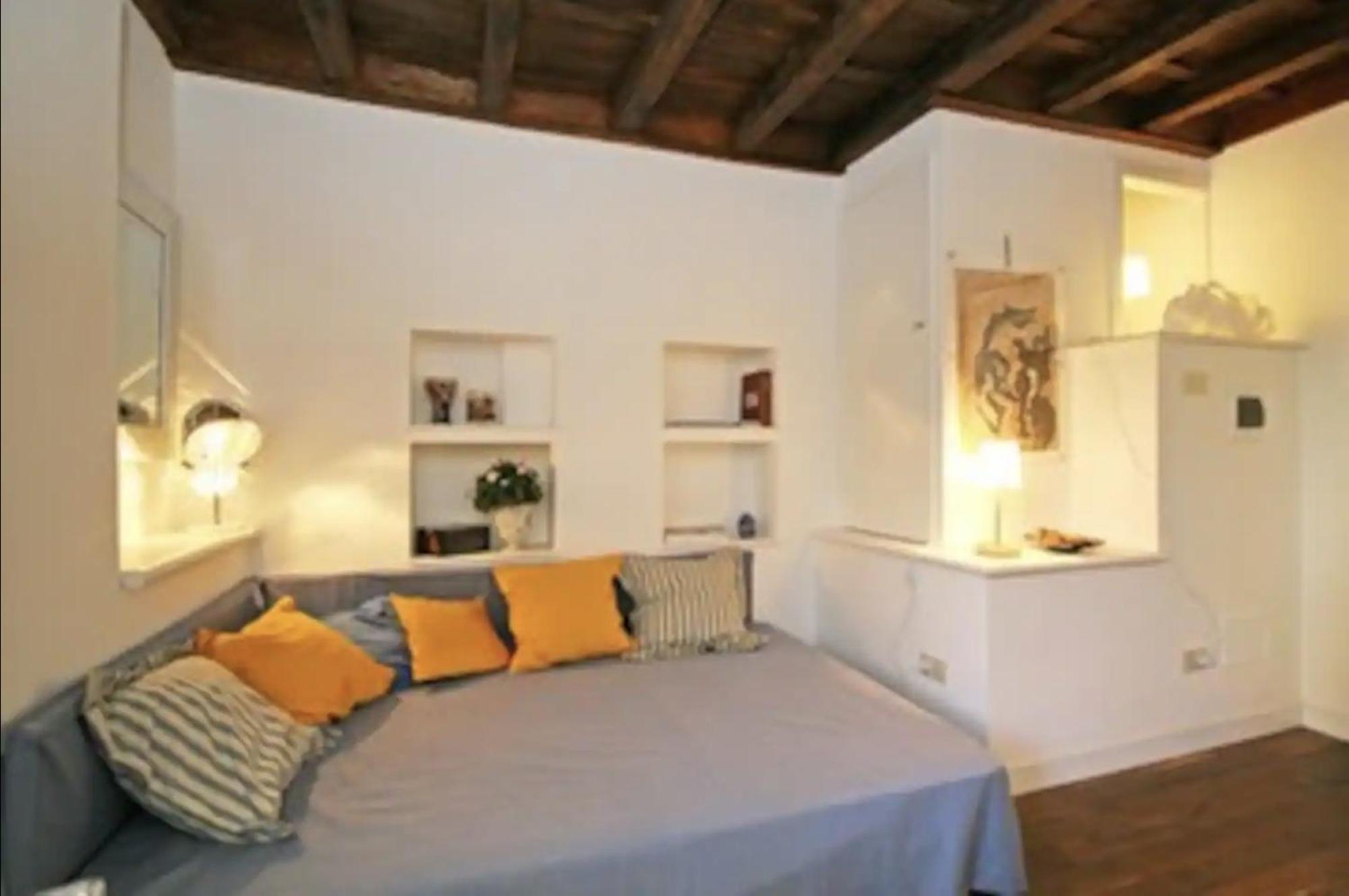 Elegante Mini Studio In The Heart Of *