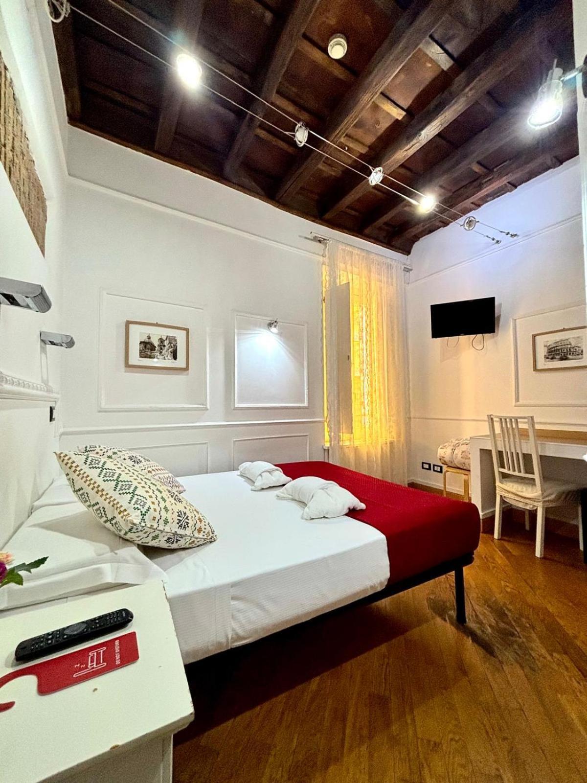 Domus Ester Guest house 2*