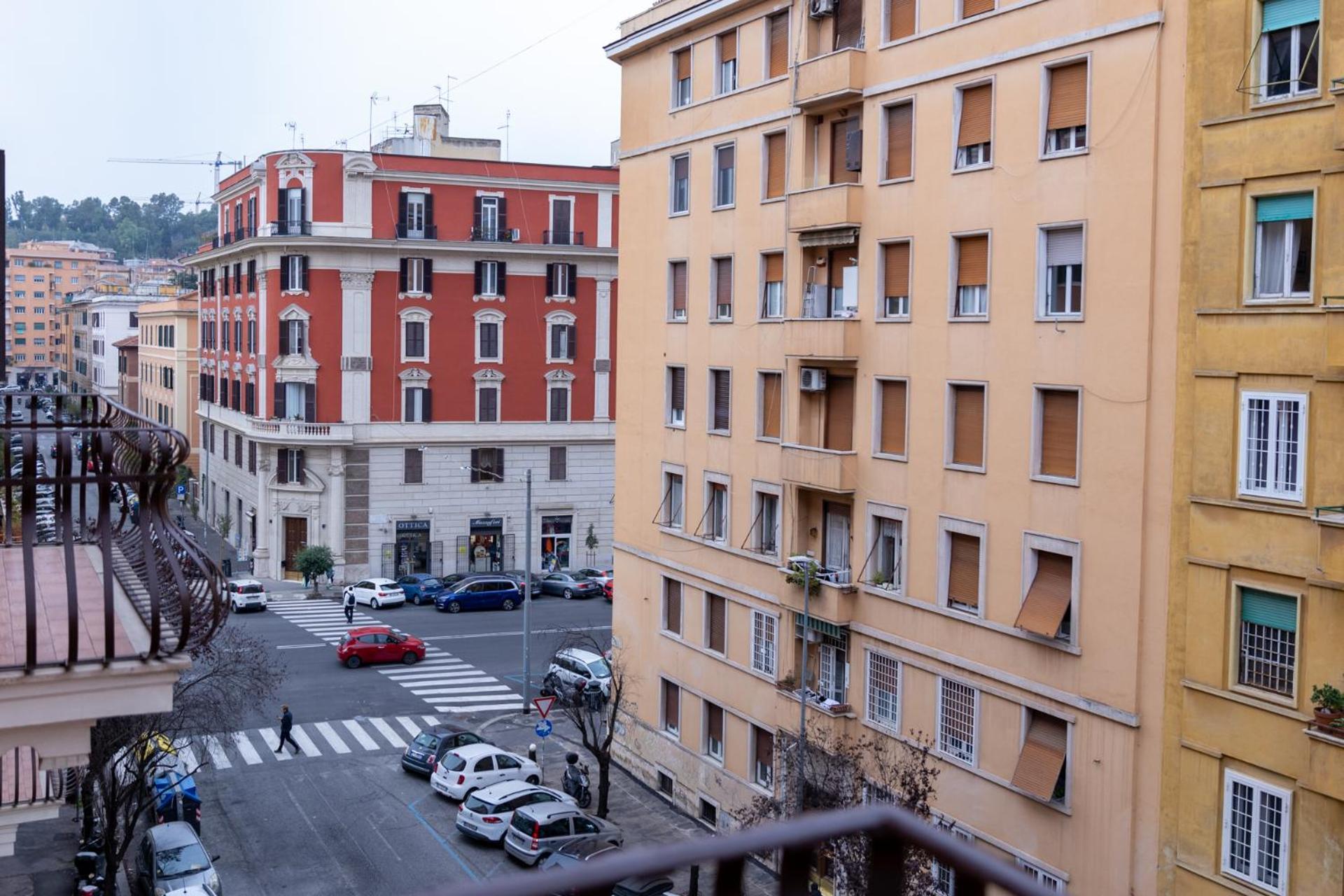 Giuliana Vatican Apartment Rome