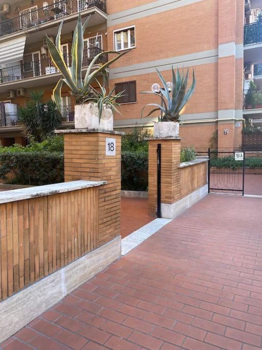 Golden Valley House 4-8 Pax - Box Auto Metro B1 Conca D'oro Treno Val D'ala * Roma