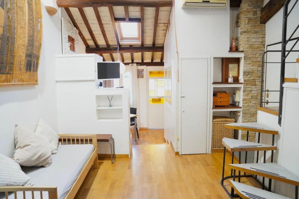 Trastevere Lovely Loft Apartment Rome
