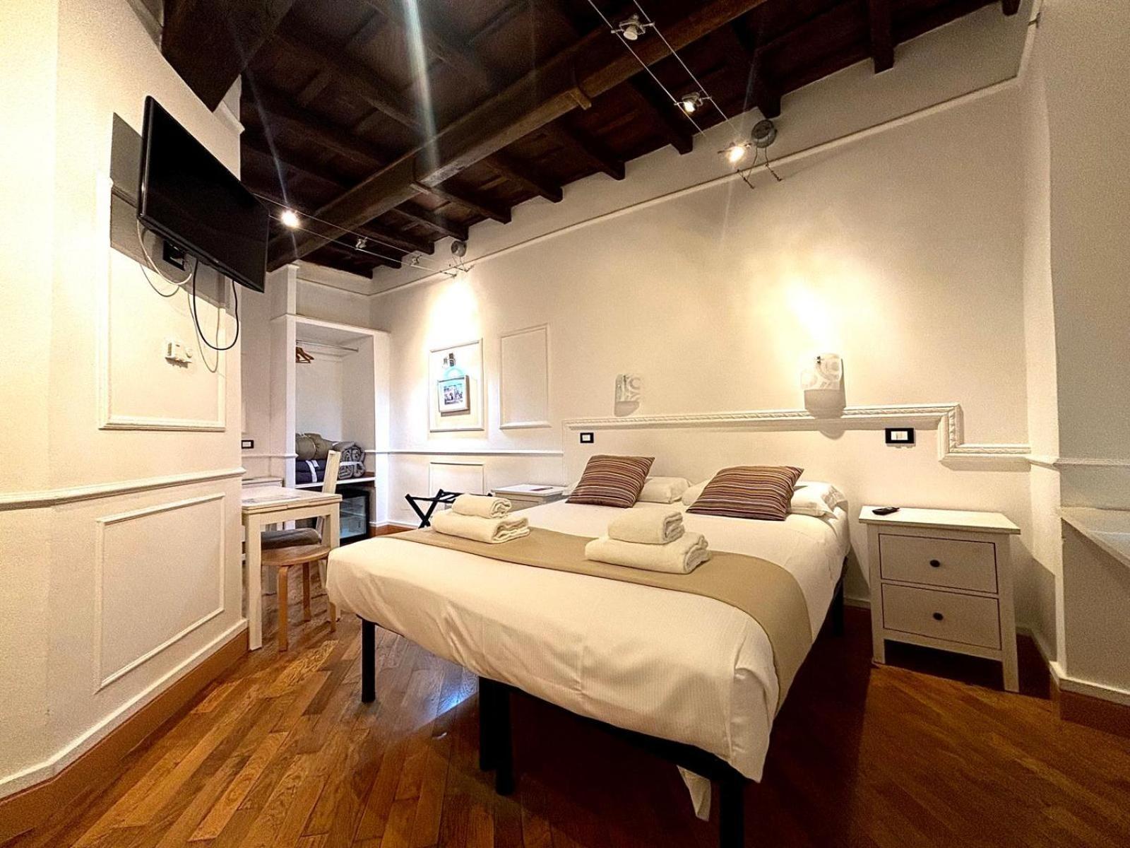 Domus Ester Guest house 2*