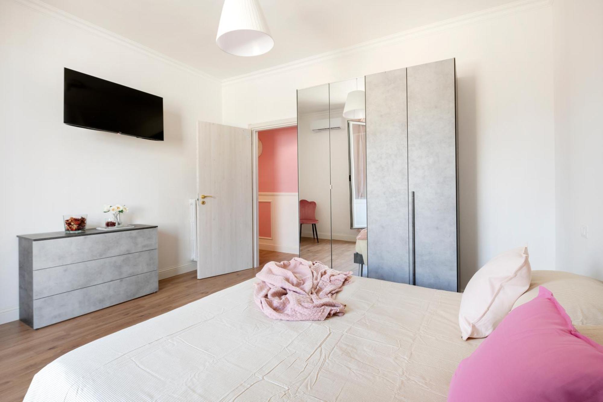 Apartment Luxury Pink Rome