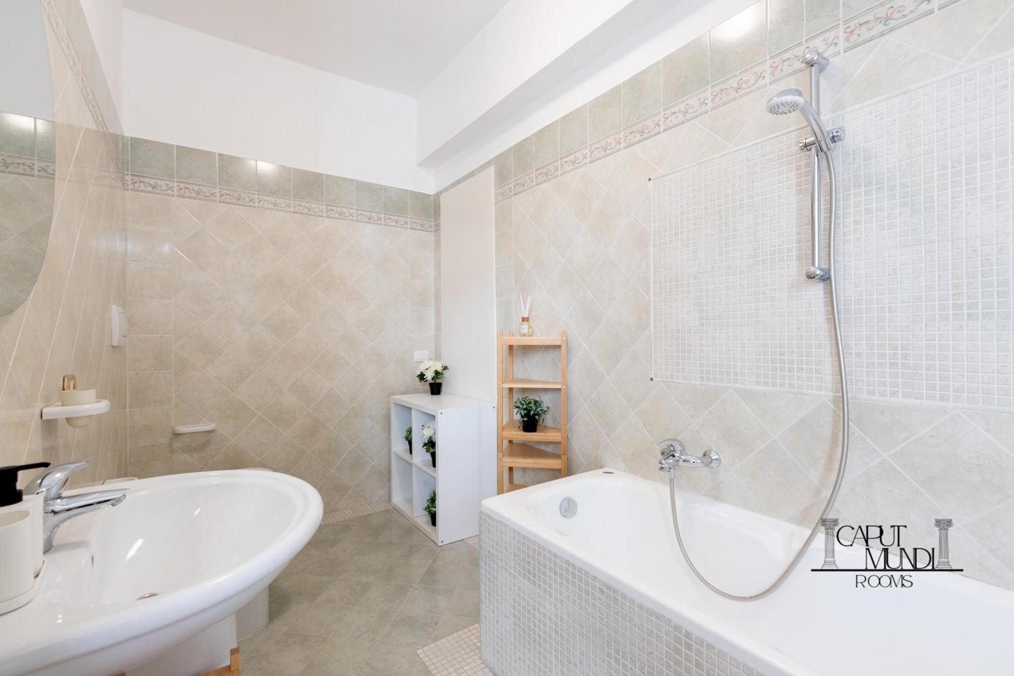 Caput Mundi - 100mt To Metro A, Terrace, A-c, 15 Min To Center Guest house