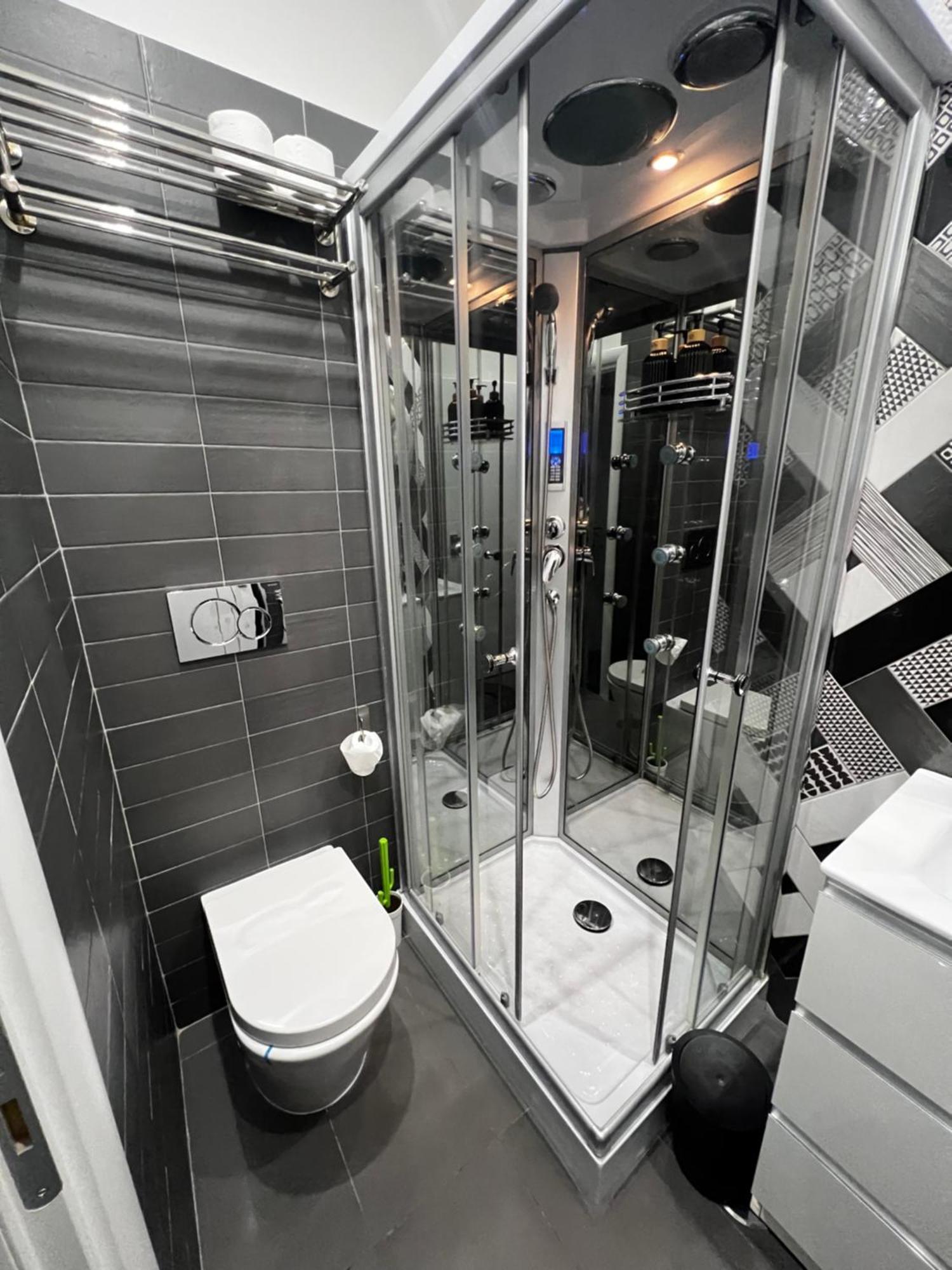 Jubilee Totta Apartment
