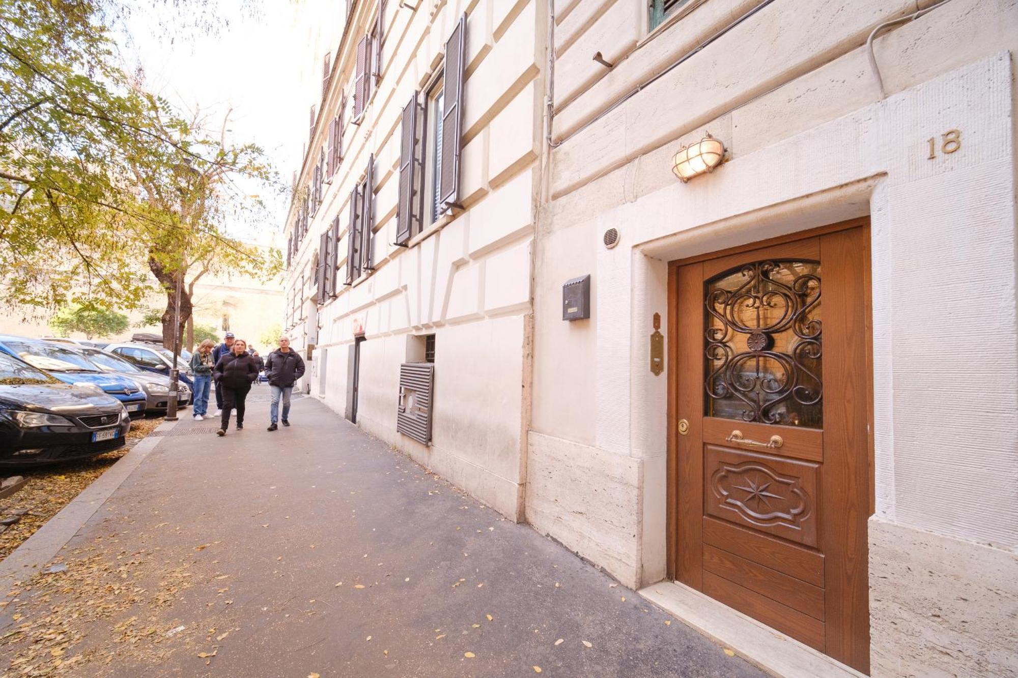 Ad Un Passo Da San Pietro Apartment Rome