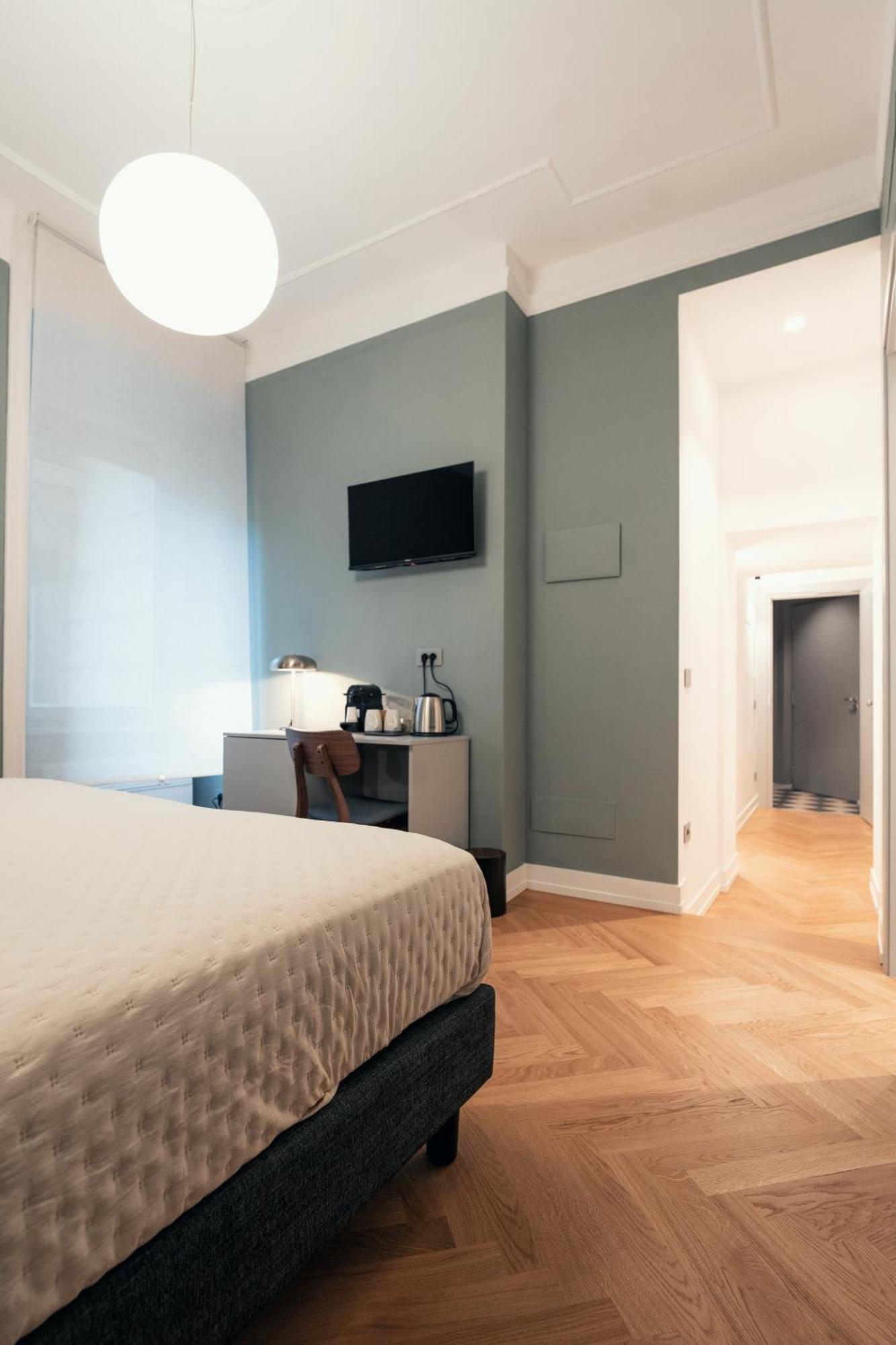Pepe's Place - Manzoni * Rome