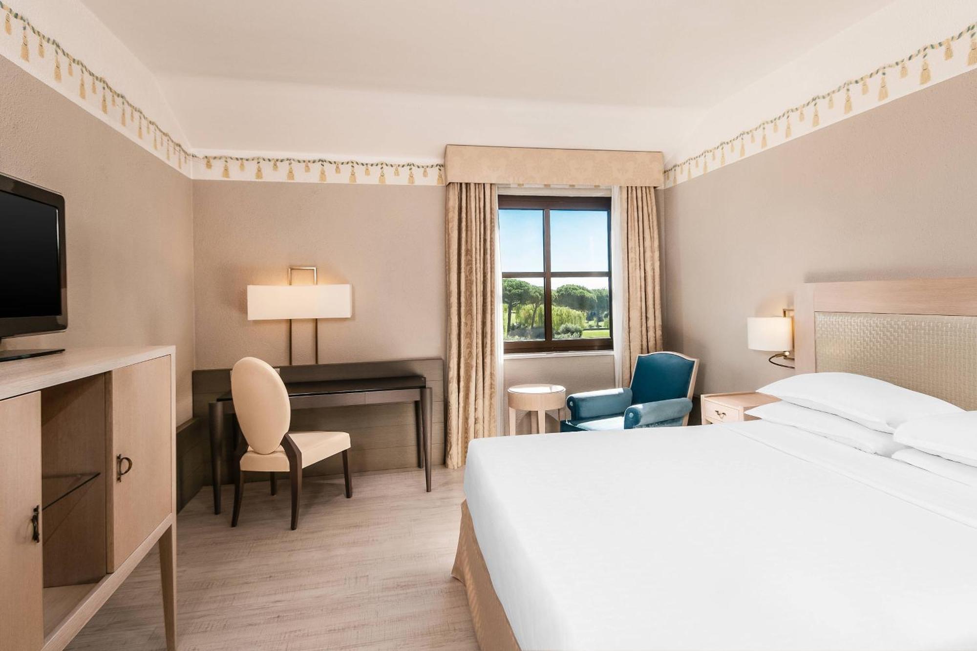 Sheraton Parco De Medici Hotel 4*