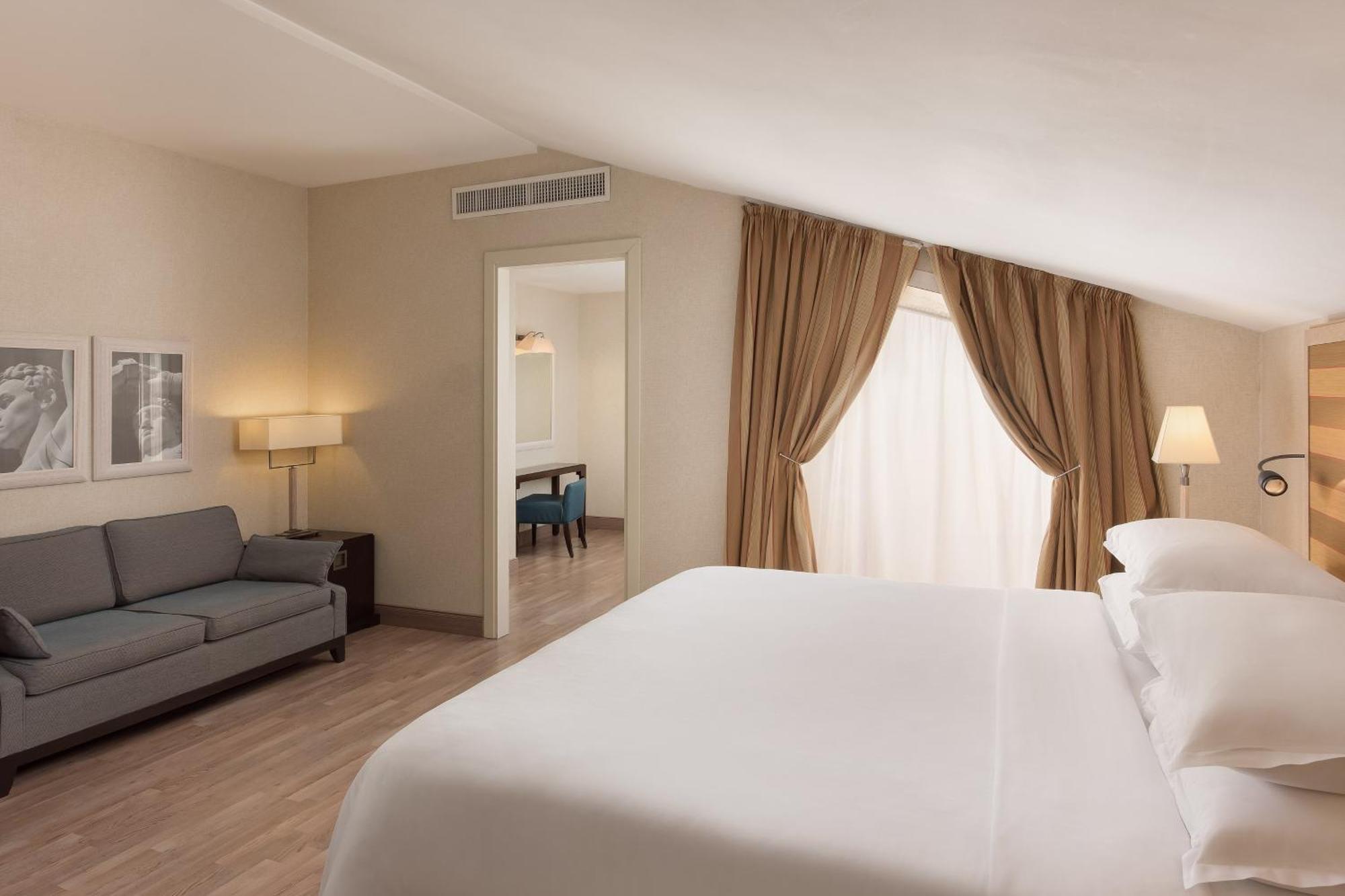 Sheraton Parco De Medici Hotel