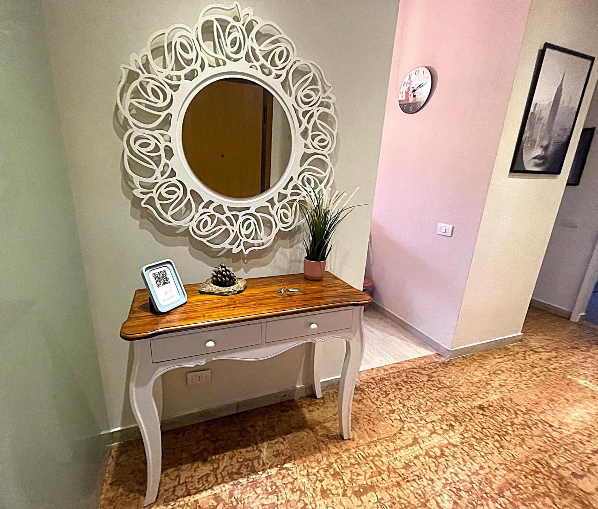 La Casa Libre Metro A Colli Albani 350 M Apartamento *