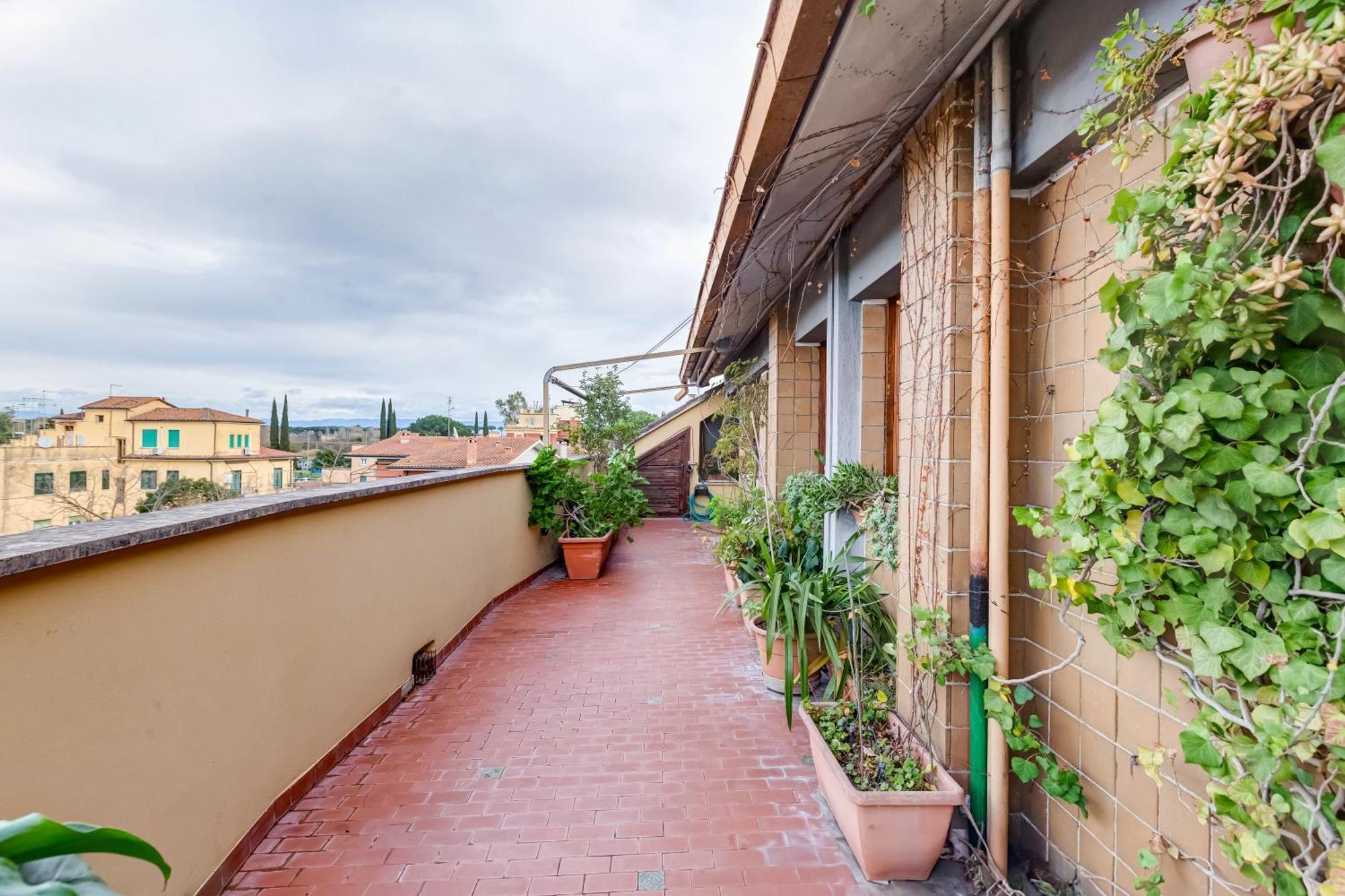 The Elegant Penthouse - Ampio Attico Con Posto Auto Rome