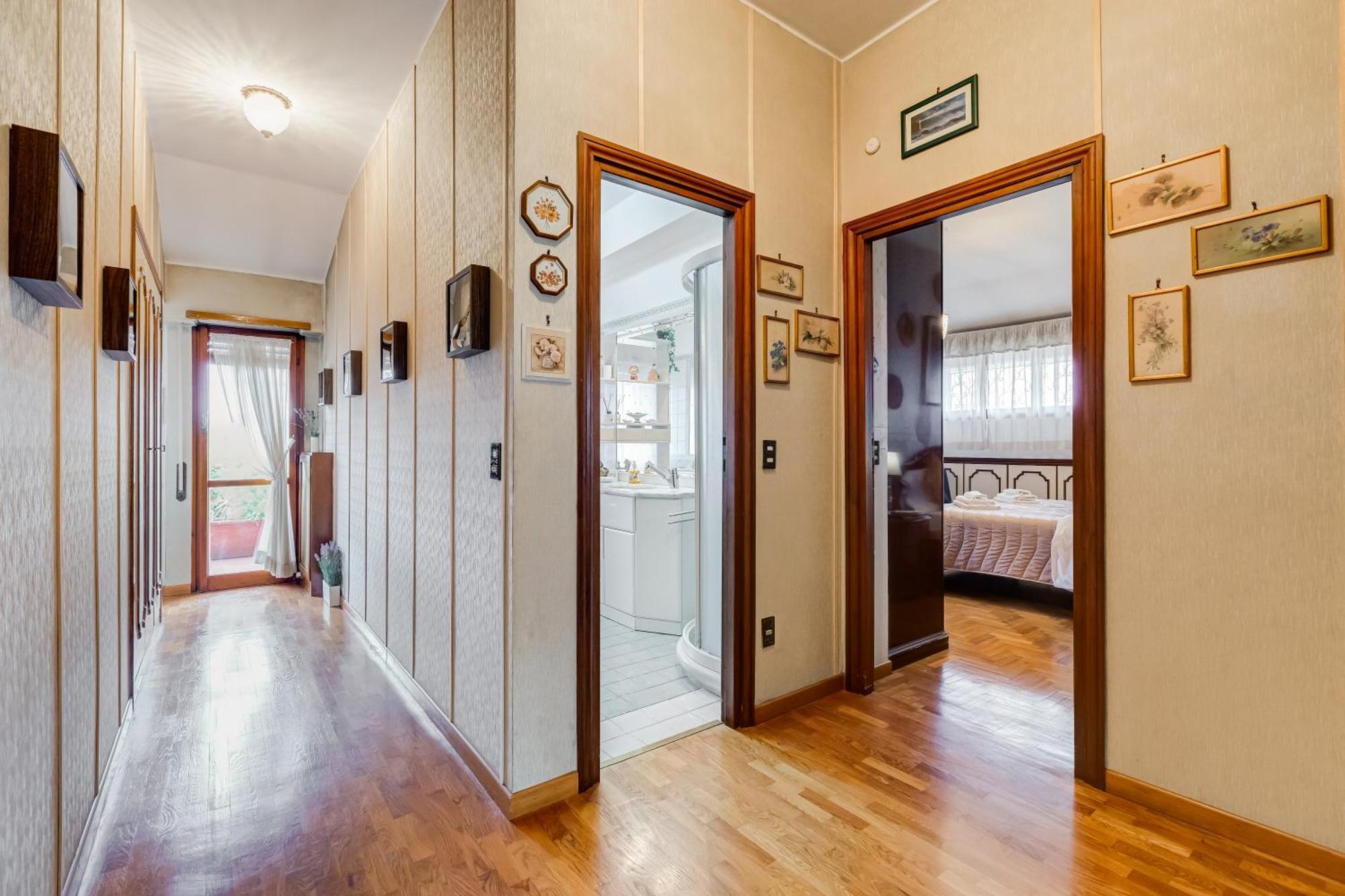 The Elegant Penthouse - Ampio Attico Con Posto Auto Apartment Rome