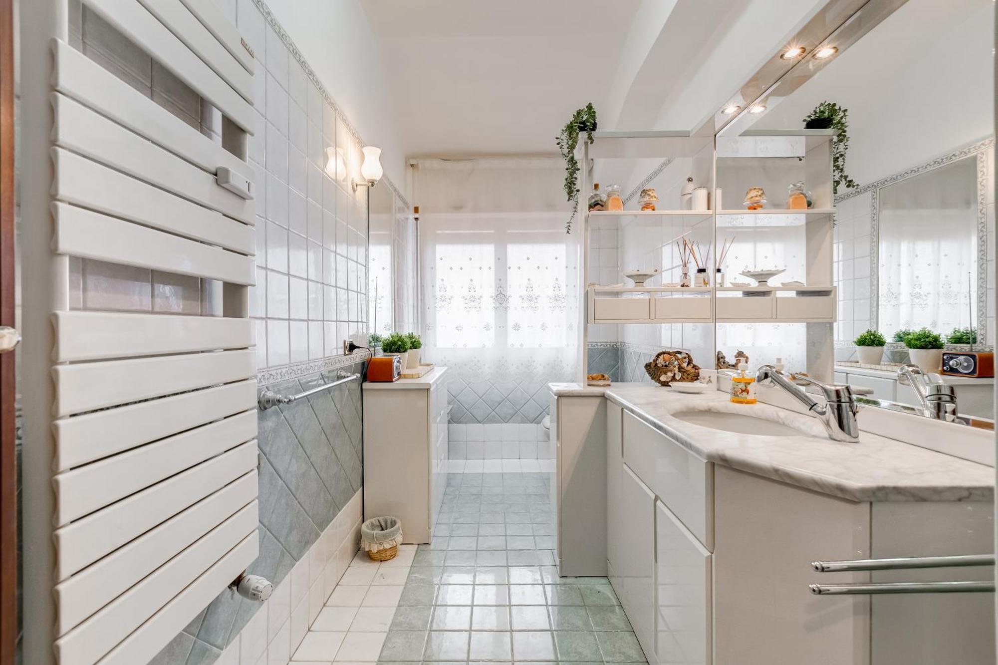 The Elegant Penthouse - Ampio Attico Con Posto Auto * Rome