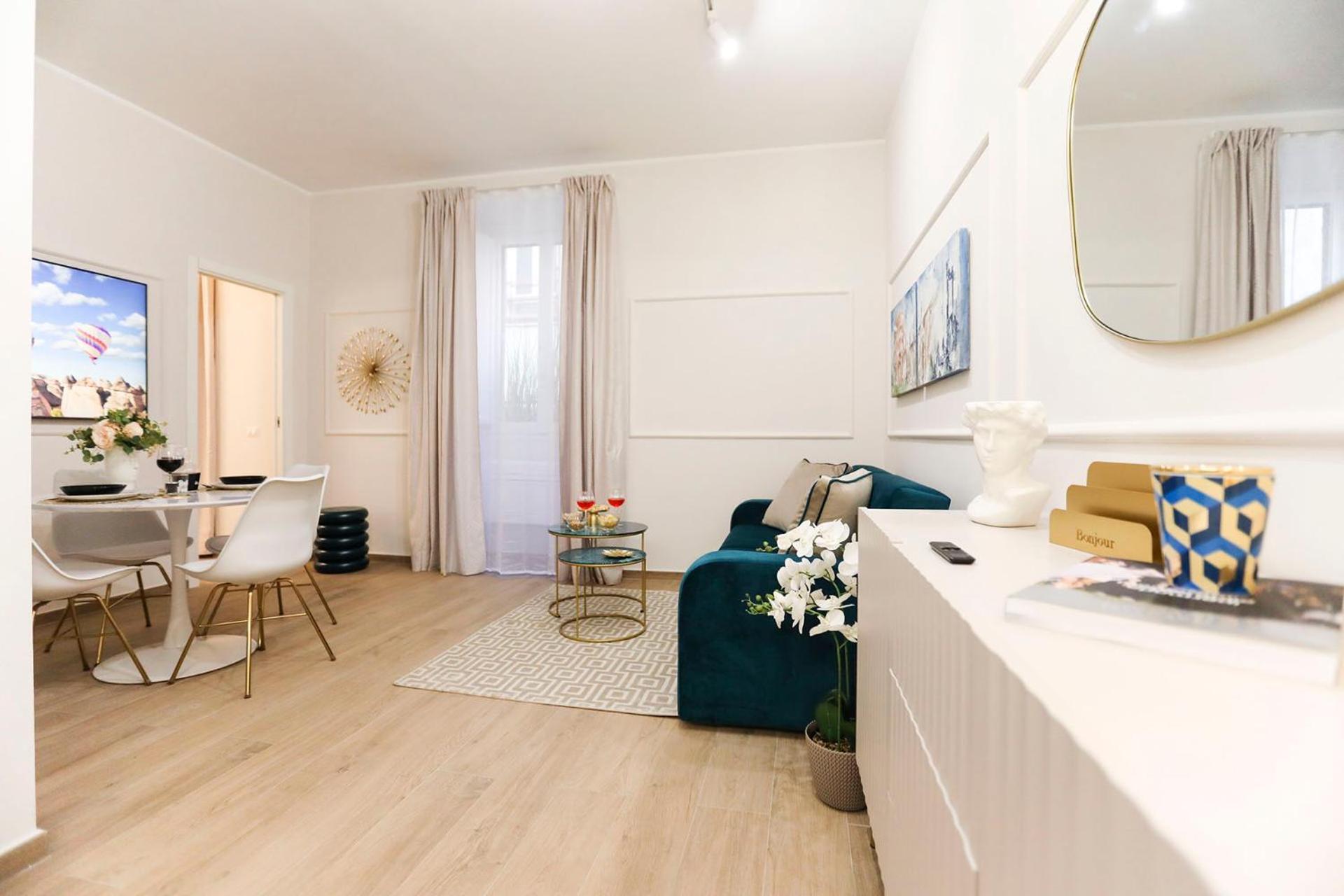 Lady A In Rome- Luxury Rome