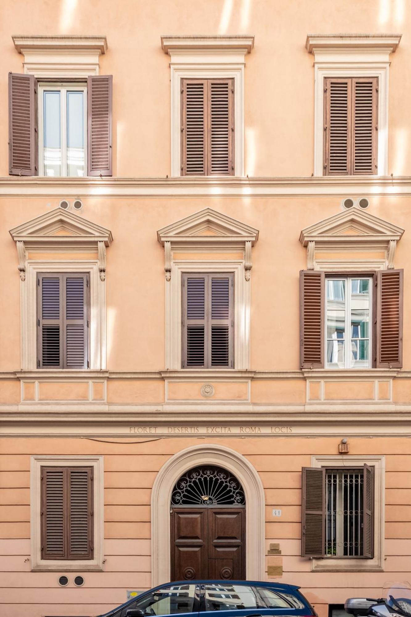 Apartment Domus Palestro Rome